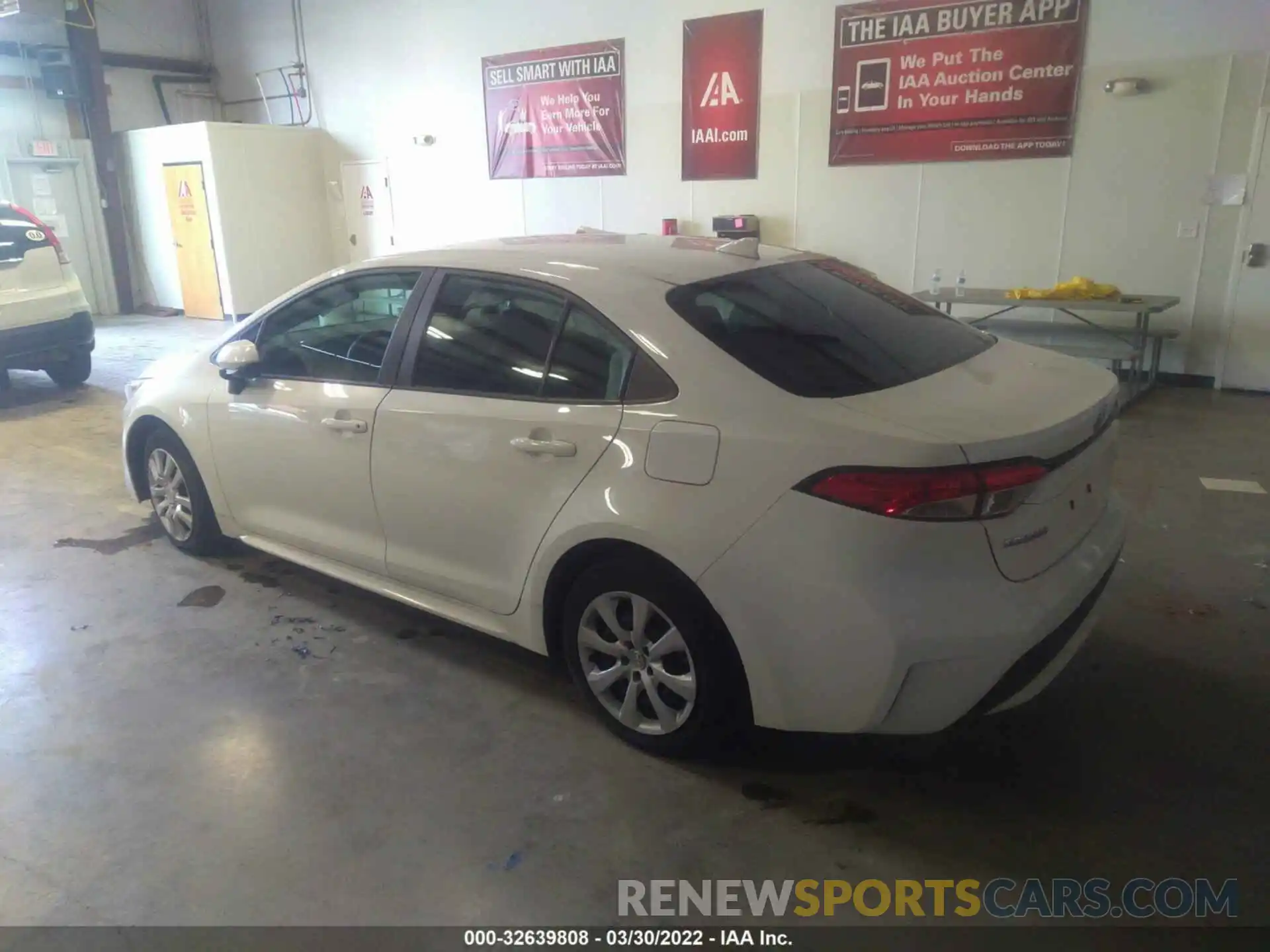 3 Photograph of a damaged car 5YFEPRAE6LP131301 TOYOTA COROLLA 2020