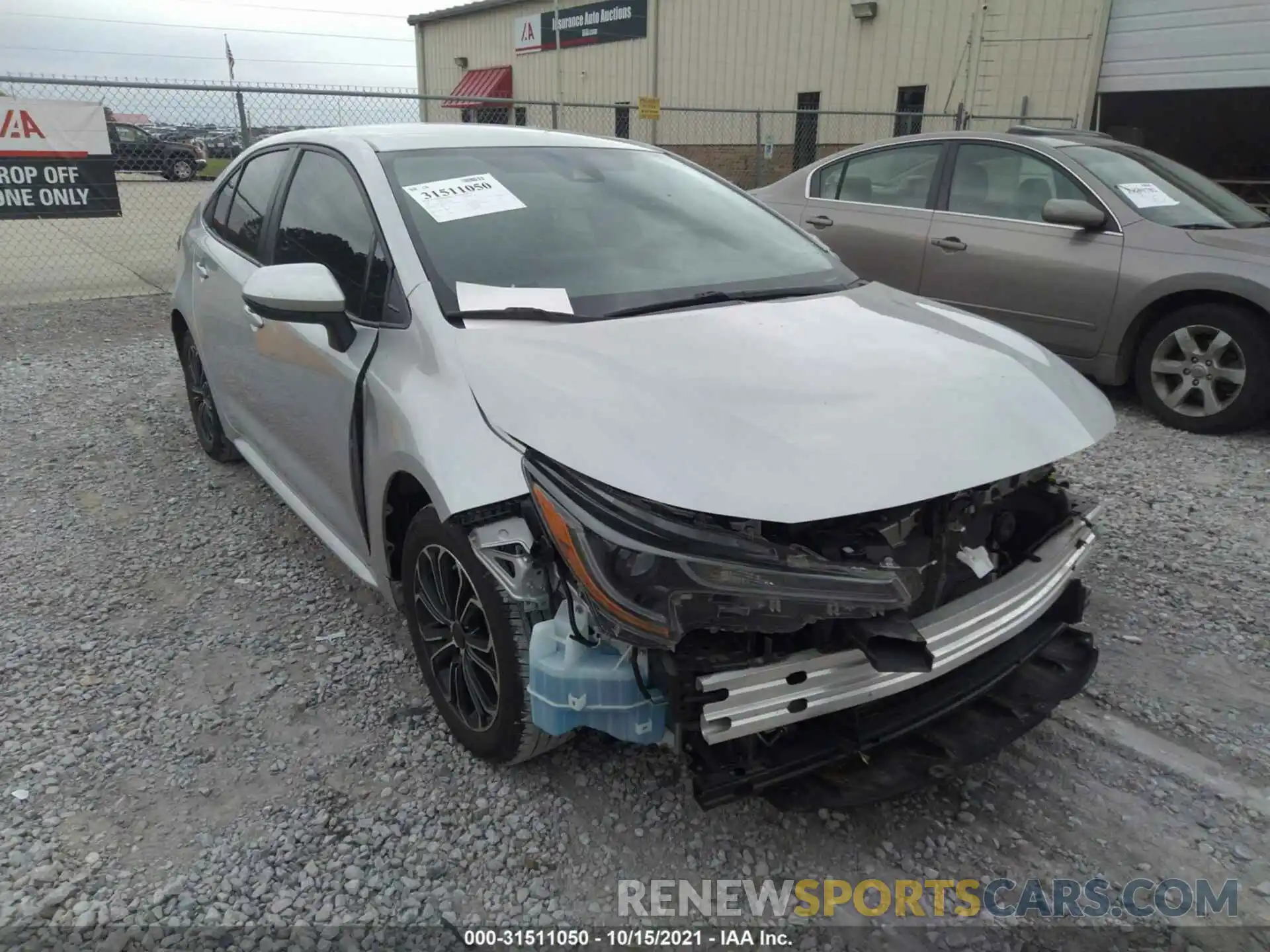 1 Photograph of a damaged car 5YFEPRAE6LP131718 TOYOTA COROLLA 2020