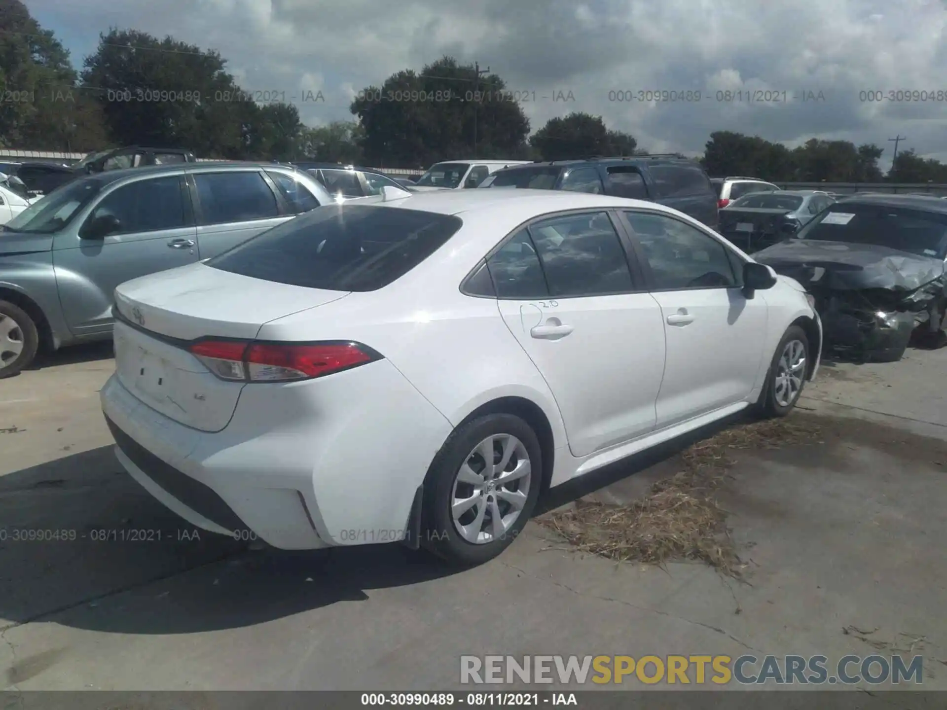 4 Photograph of a damaged car 5YFEPRAE6LP135249 TOYOTA COROLLA 2020