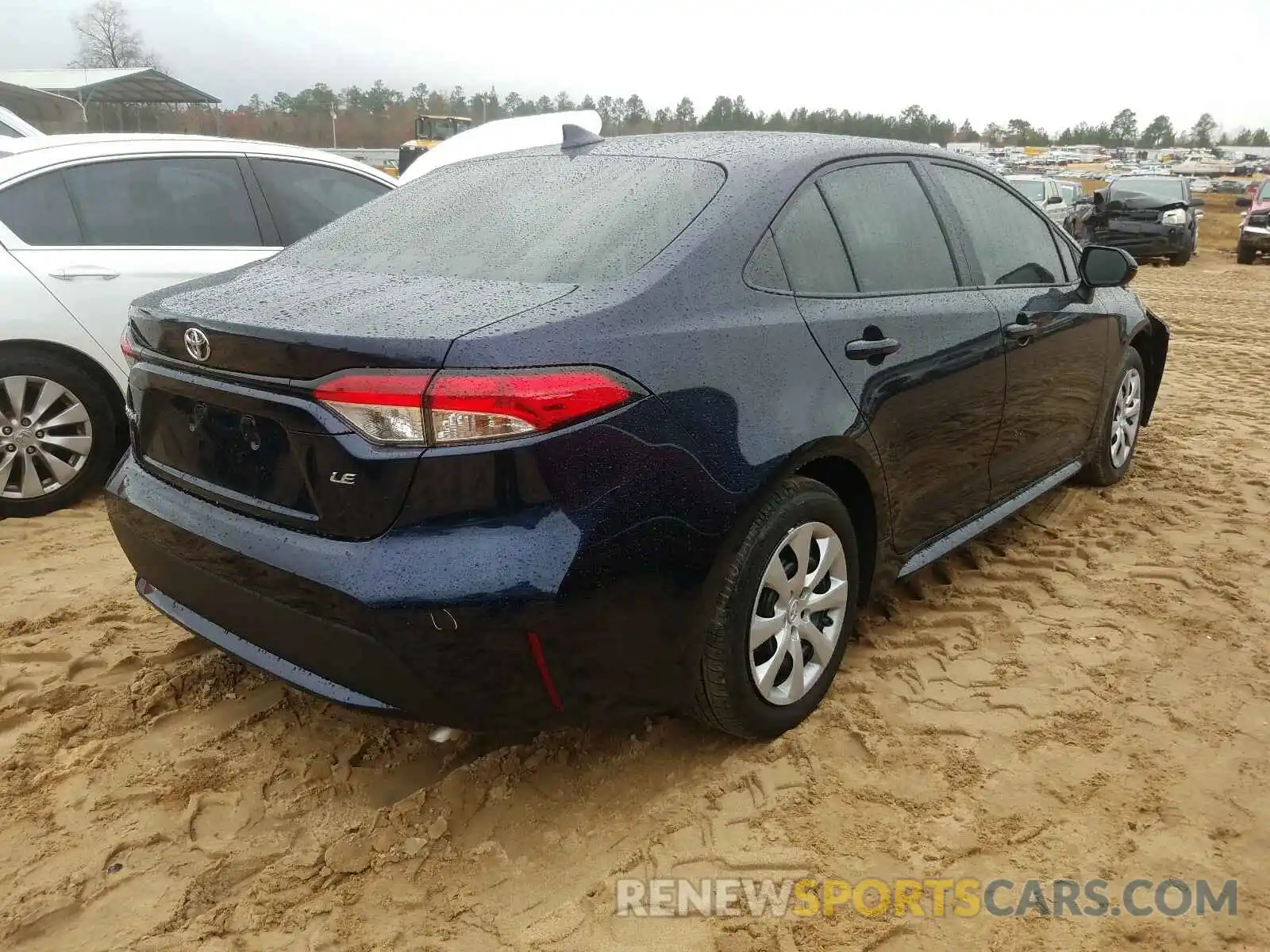 4 Photograph of a damaged car 5YFEPRAE6LP136305 TOYOTA COROLLA 2020