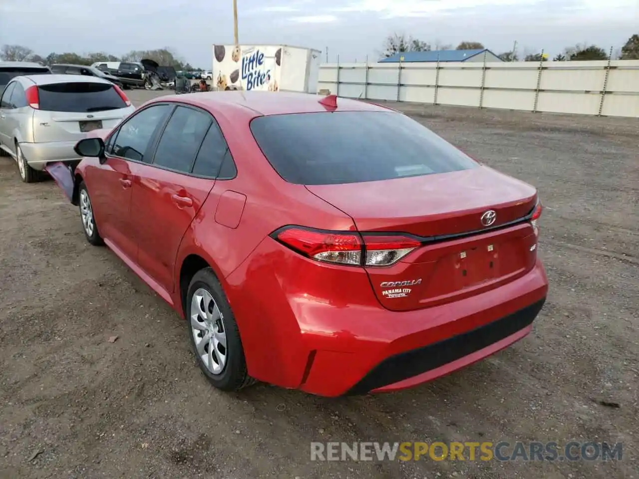 3 Photograph of a damaged car 5YFEPRAE6LP137079 TOYOTA COROLLA 2020