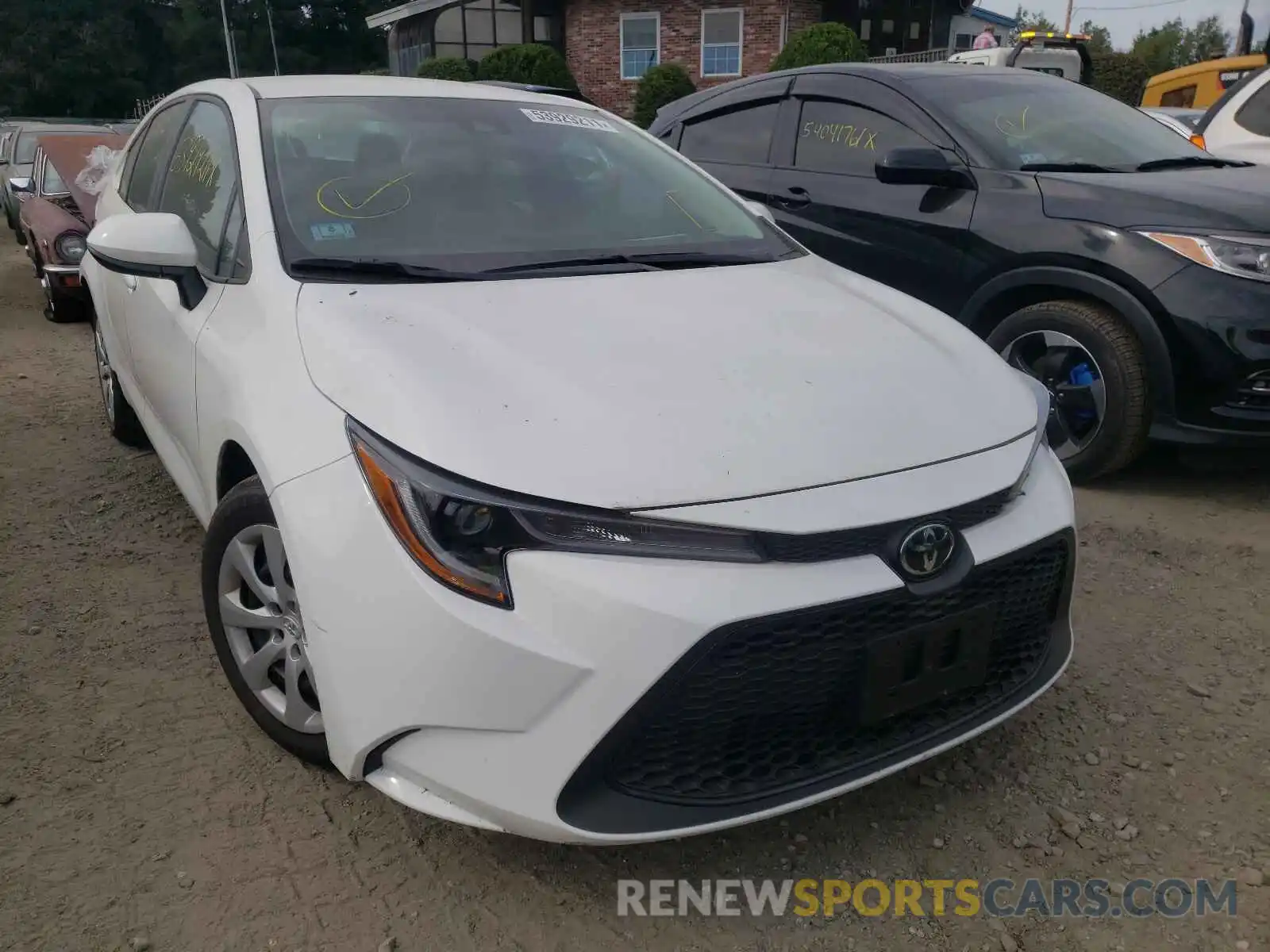 1 Photograph of a damaged car 5YFEPRAE6LP137177 TOYOTA COROLLA 2020