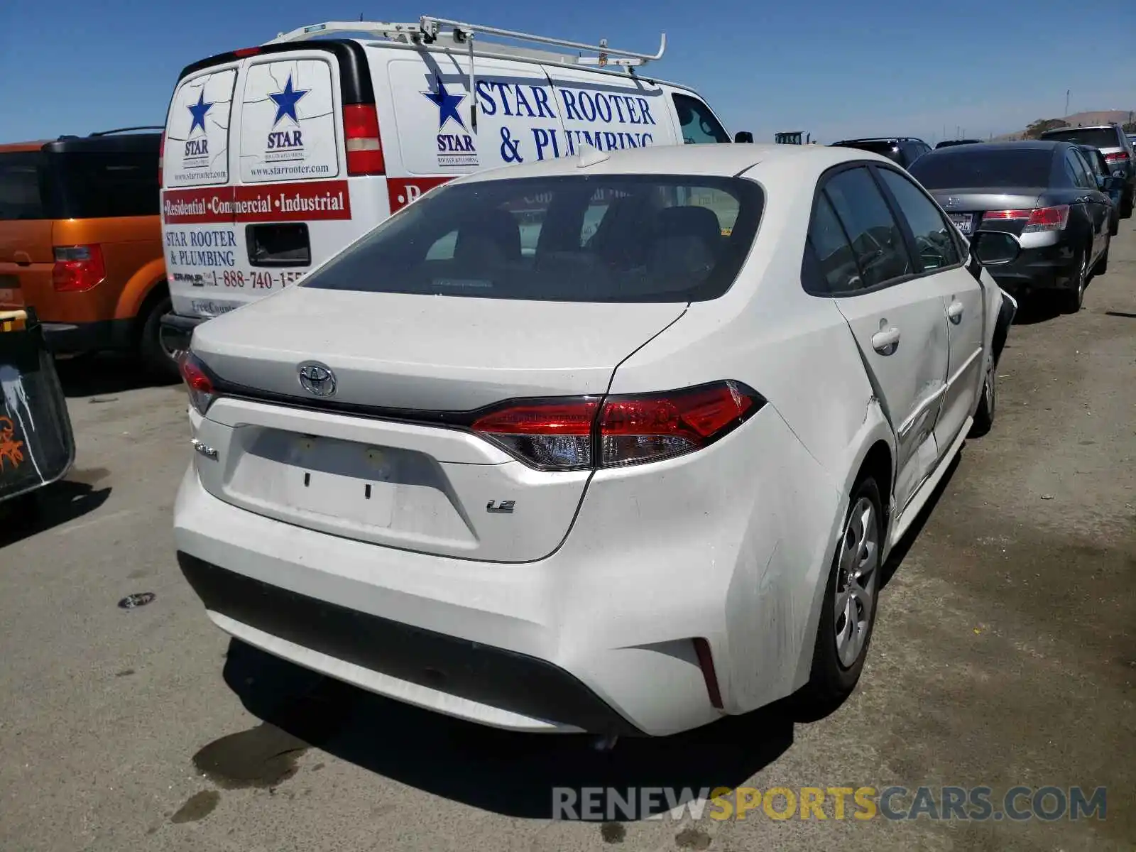 4 Photograph of a damaged car 5YFEPRAE6LP139236 TOYOTA COROLLA 2020