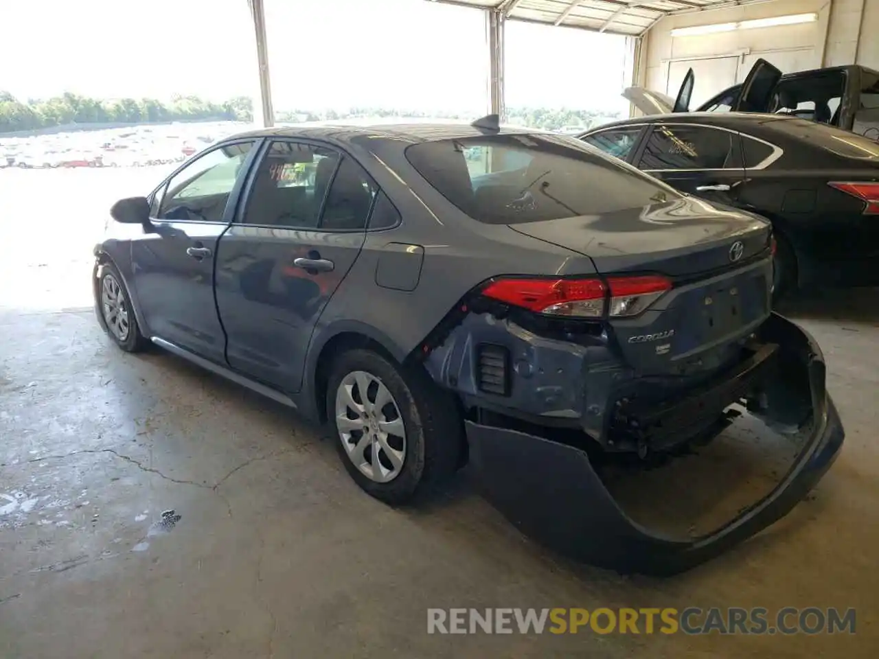 3 Photograph of a damaged car 5YFEPRAE6LP140614 TOYOTA COROLLA 2020