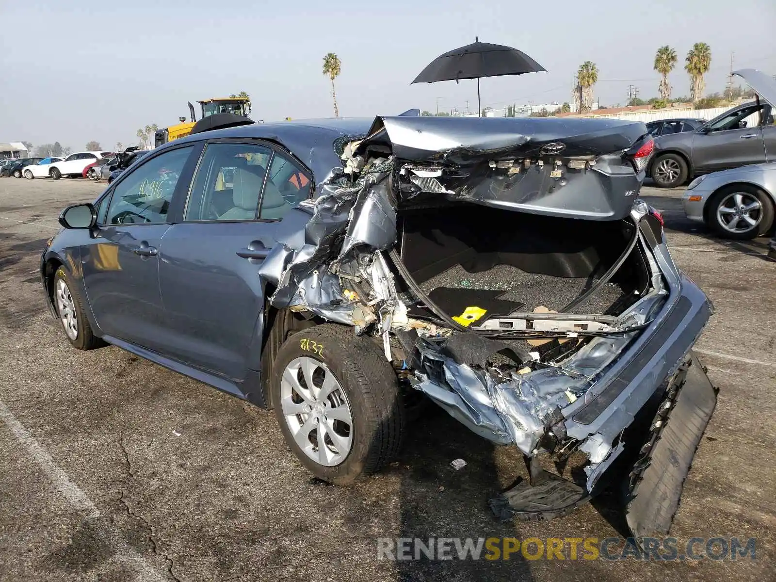 3 Photograph of a damaged car 5YFEPRAE6LP141214 TOYOTA COROLLA 2020