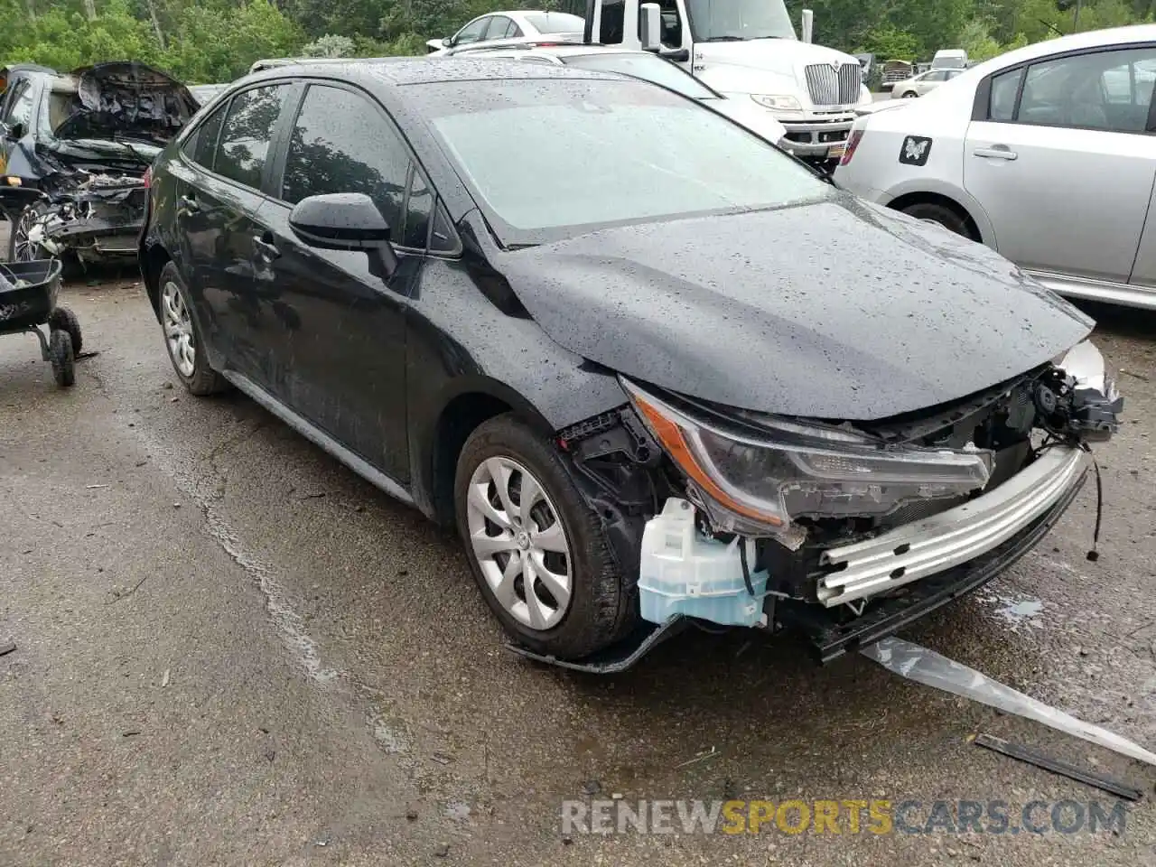 1 Photograph of a damaged car 5YFEPRAE6LP142296 TOYOTA COROLLA 2020