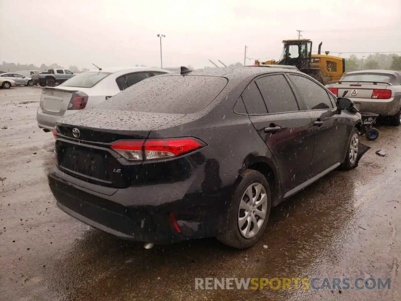 4 Photograph of a damaged car 5YFEPRAE6LP142296 TOYOTA COROLLA 2020