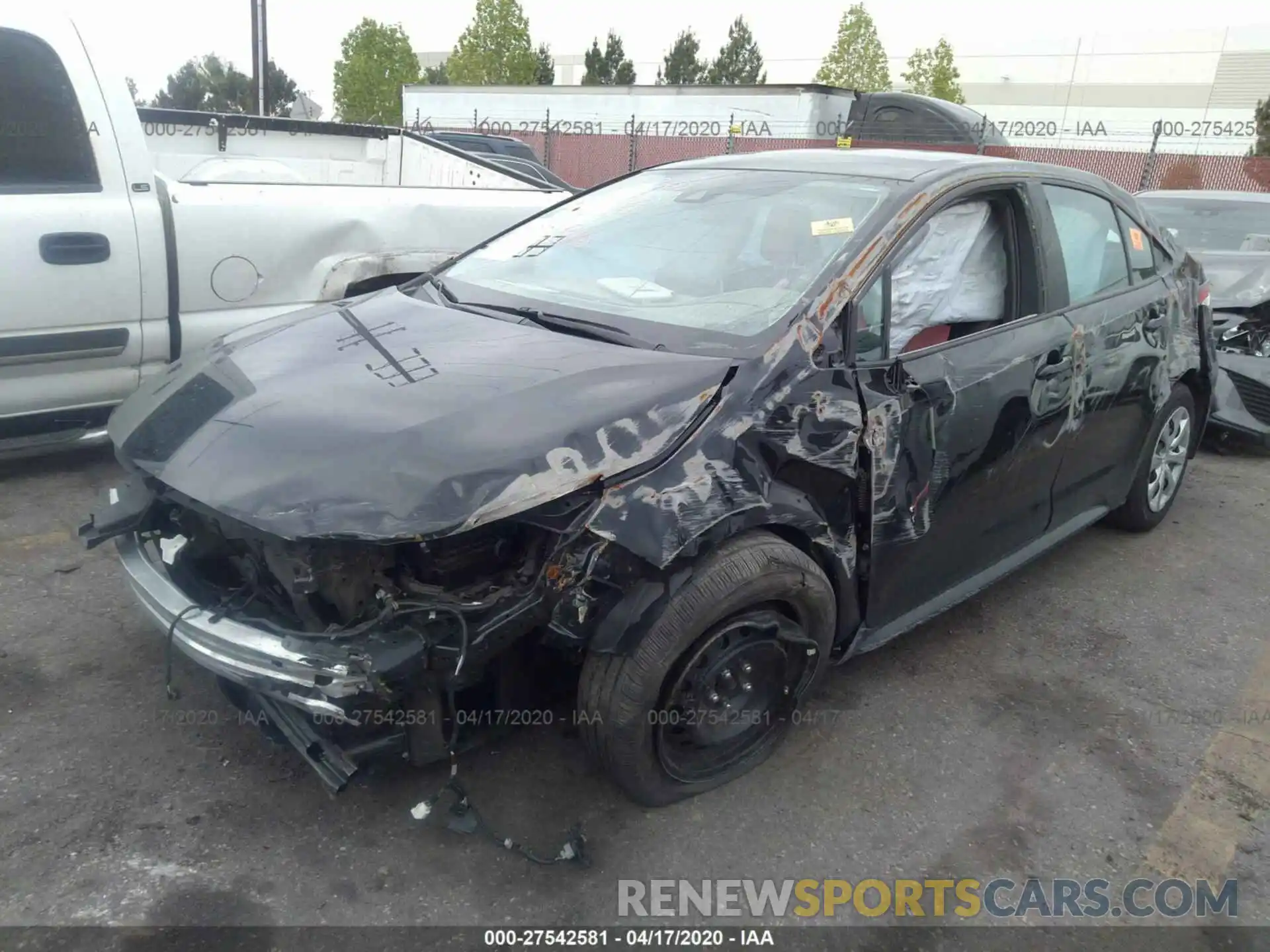 4 Photograph of a damaged car 5YFEPRAE7LP001933 TOYOTA COROLLA 2020