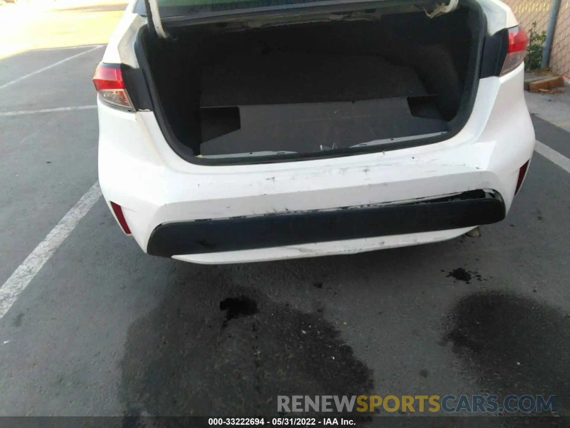 6 Photograph of a damaged car 5YFEPRAE7LP004105 TOYOTA COROLLA 2020