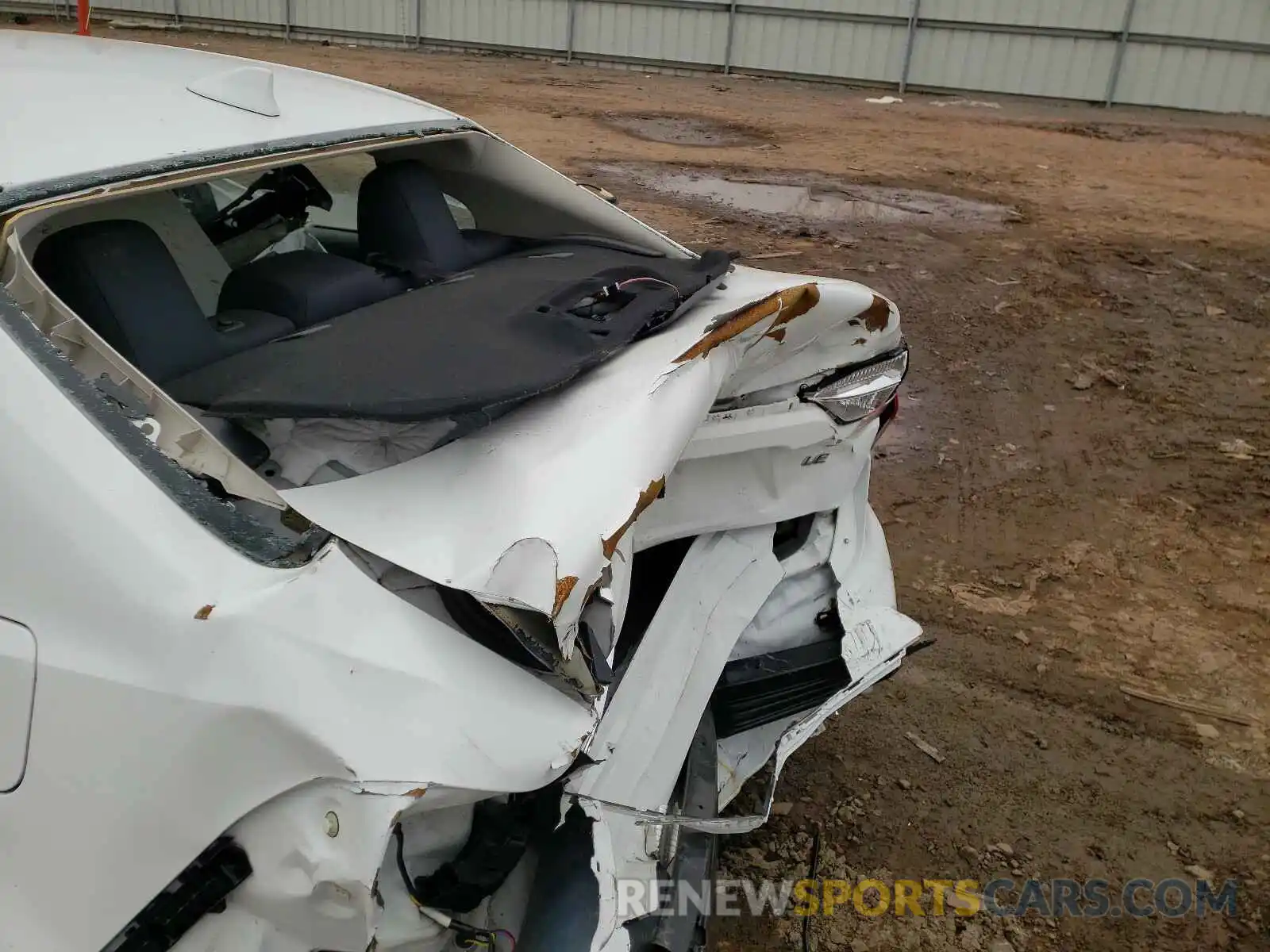 10 Photograph of a damaged car 5YFEPRAE7LP005061 TOYOTA COROLLA 2020