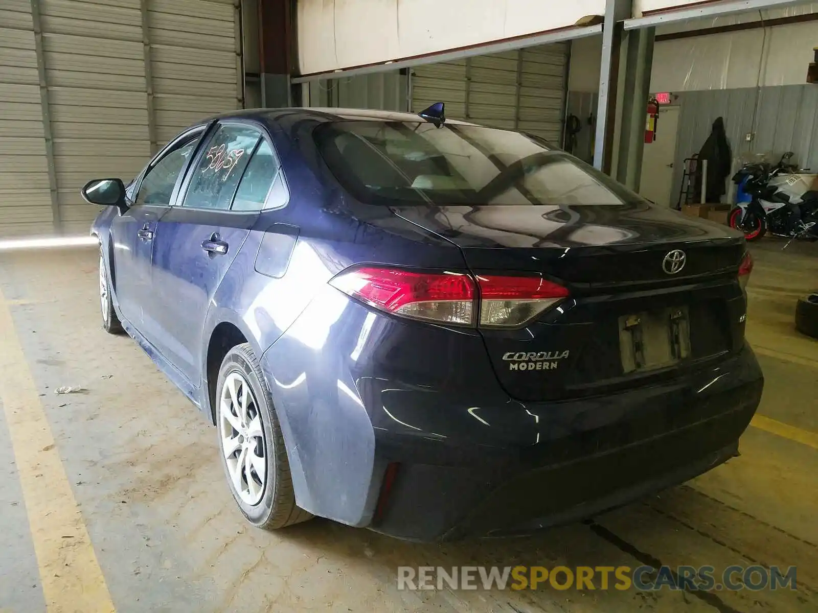 3 Photograph of a damaged car 5YFEPRAE7LP010373 TOYOTA COROLLA 2020