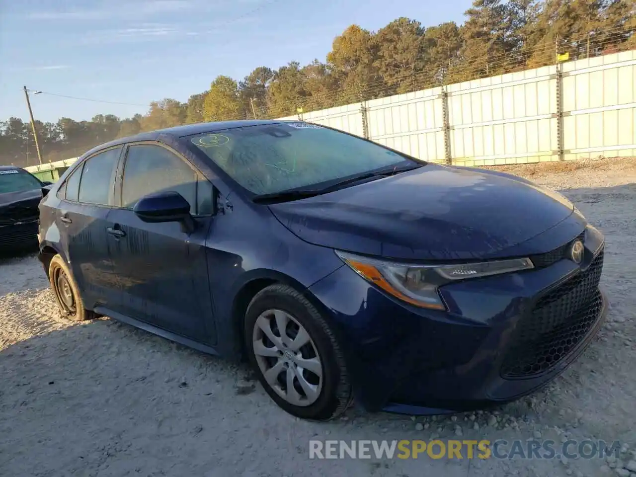 1 Photograph of a damaged car 5YFEPRAE7LP011572 TOYOTA COROLLA 2020