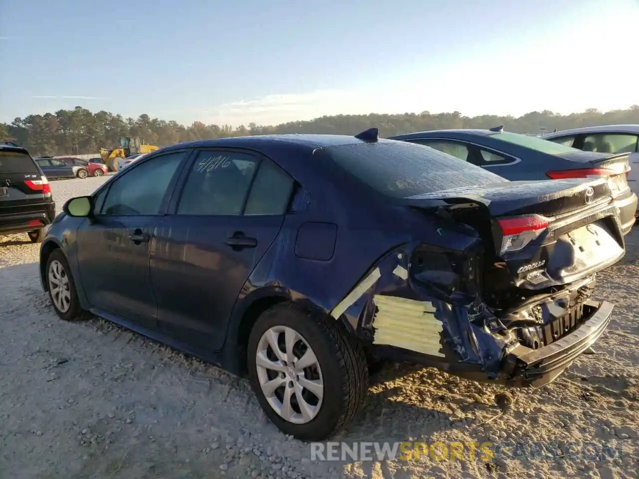 3 Photograph of a damaged car 5YFEPRAE7LP011572 TOYOTA COROLLA 2020