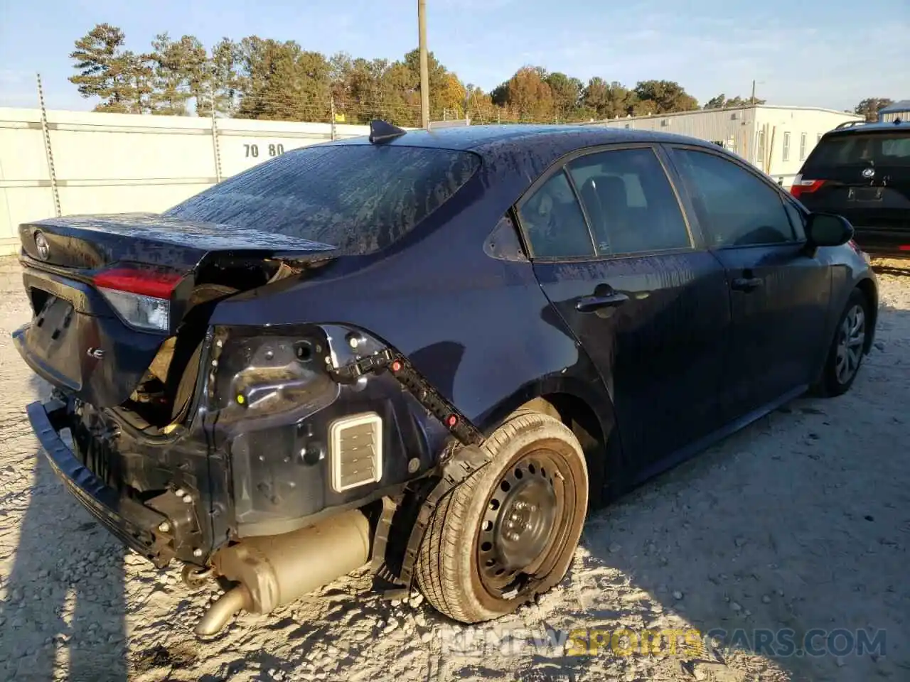 4 Photograph of a damaged car 5YFEPRAE7LP011572 TOYOTA COROLLA 2020