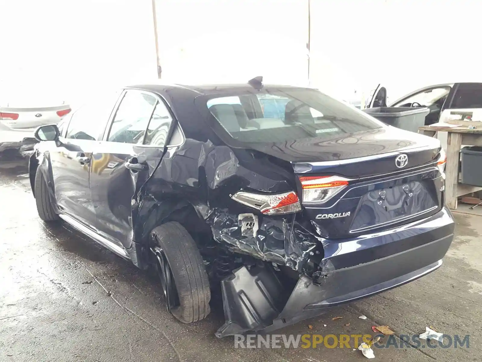 3 Фотография поврежденного автомобиля 5YFEPRAE7LP011698 TOYOTA COROLLA 2020