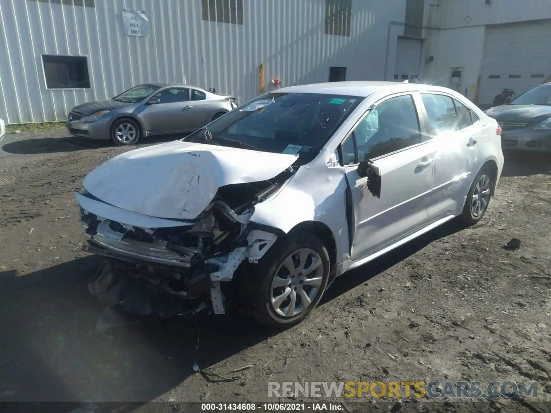 2 Photograph of a damaged car 5YFEPRAE7LP012138 TOYOTA COROLLA 2020