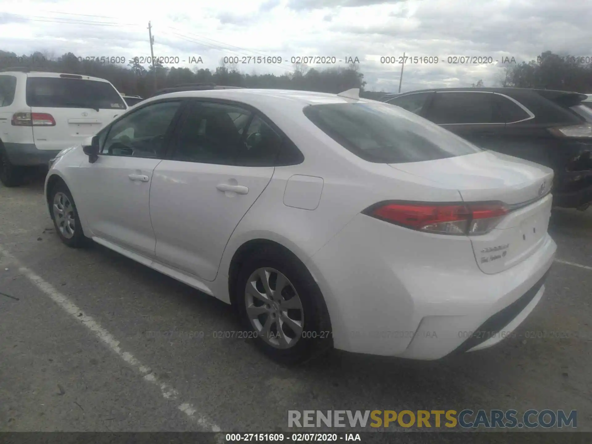 3 Photograph of a damaged car 5YFEPRAE7LP013094 TOYOTA COROLLA 2020