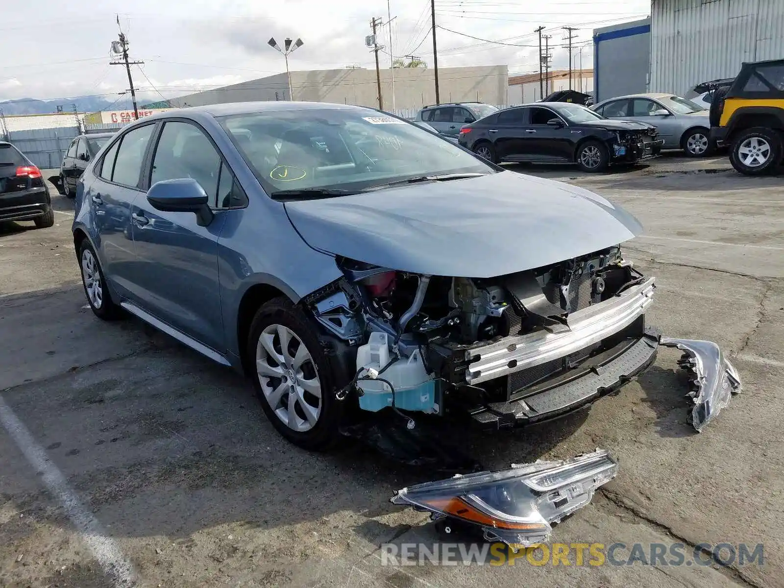 1 Photograph of a damaged car 5YFEPRAE7LP015055 TOYOTA COROLLA 2020