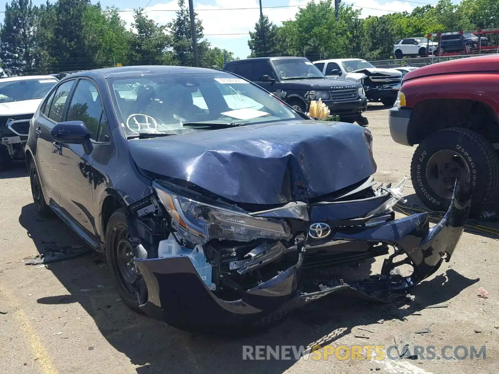 1 Photograph of a damaged car 5YFEPRAE7LP015847 TOYOTA COROLLA 2020