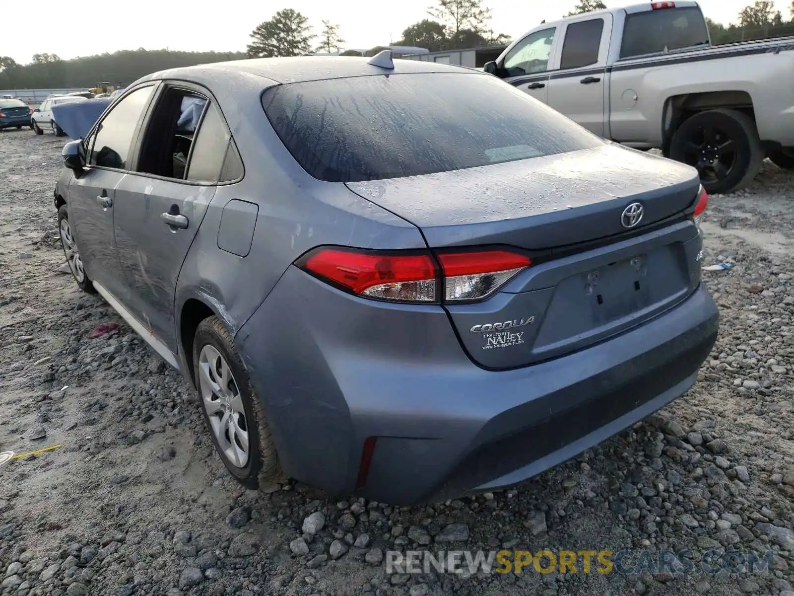 3 Photograph of a damaged car 5YFEPRAE7LP018179 TOYOTA COROLLA 2020