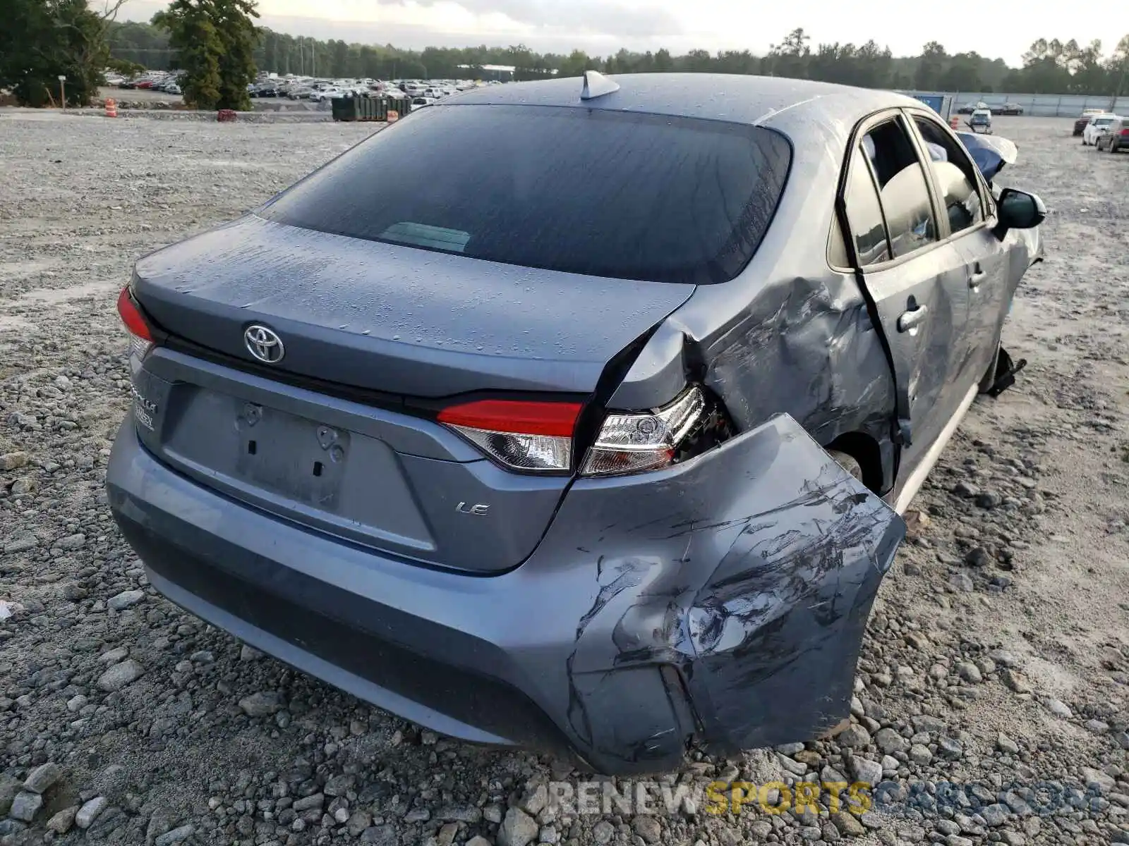 4 Photograph of a damaged car 5YFEPRAE7LP018179 TOYOTA COROLLA 2020