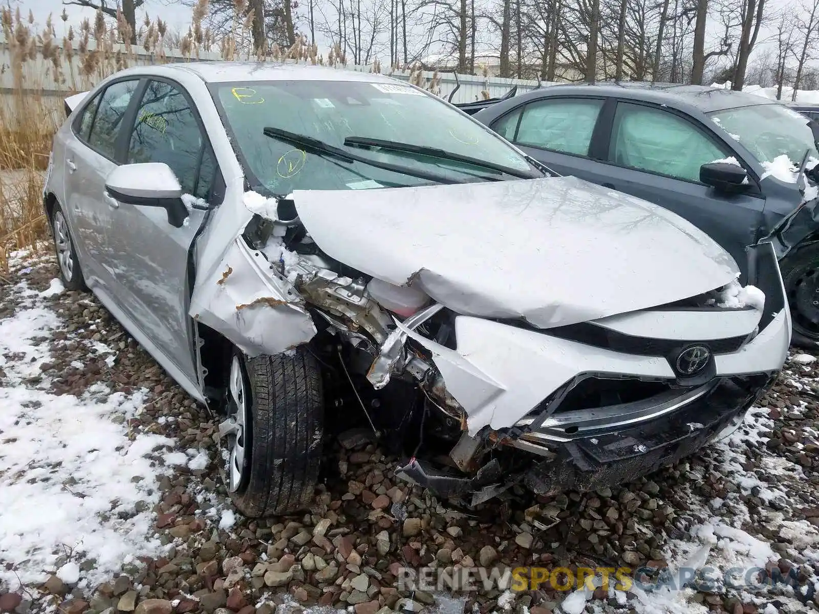 1 Photograph of a damaged car 5YFEPRAE7LP021017 TOYOTA COROLLA 2020