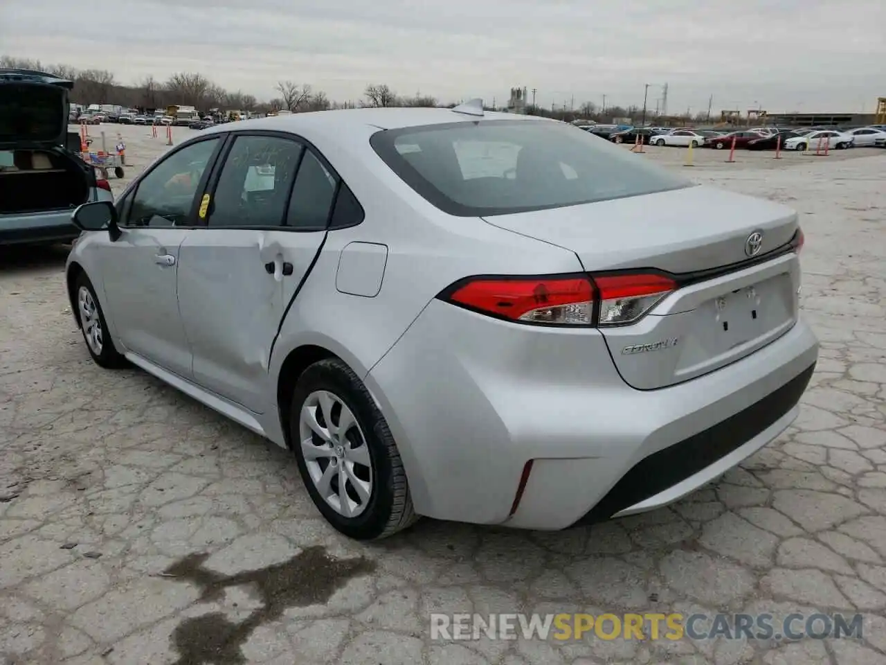 3 Photograph of a damaged car 5YFEPRAE7LP022863 TOYOTA COROLLA 2020