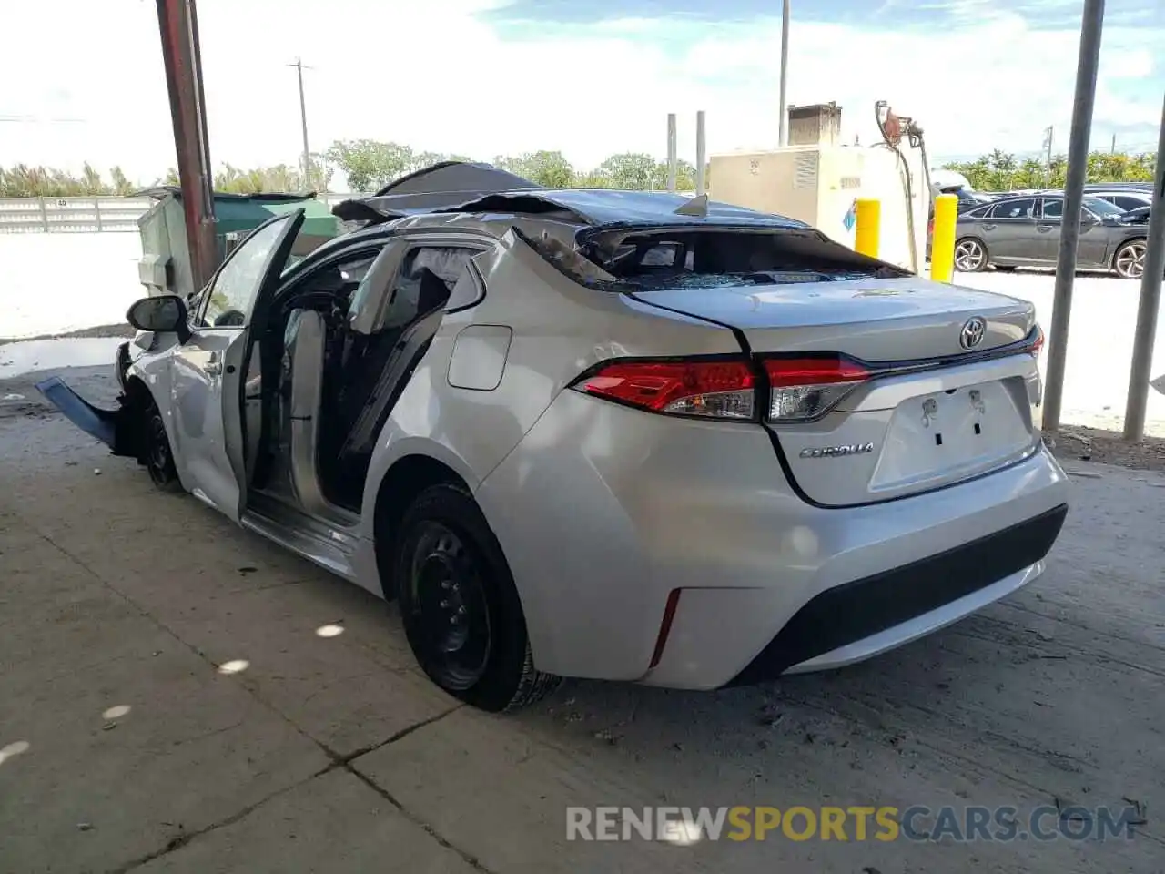 3 Photograph of a damaged car 5YFEPRAE7LP023284 TOYOTA COROLLA 2020