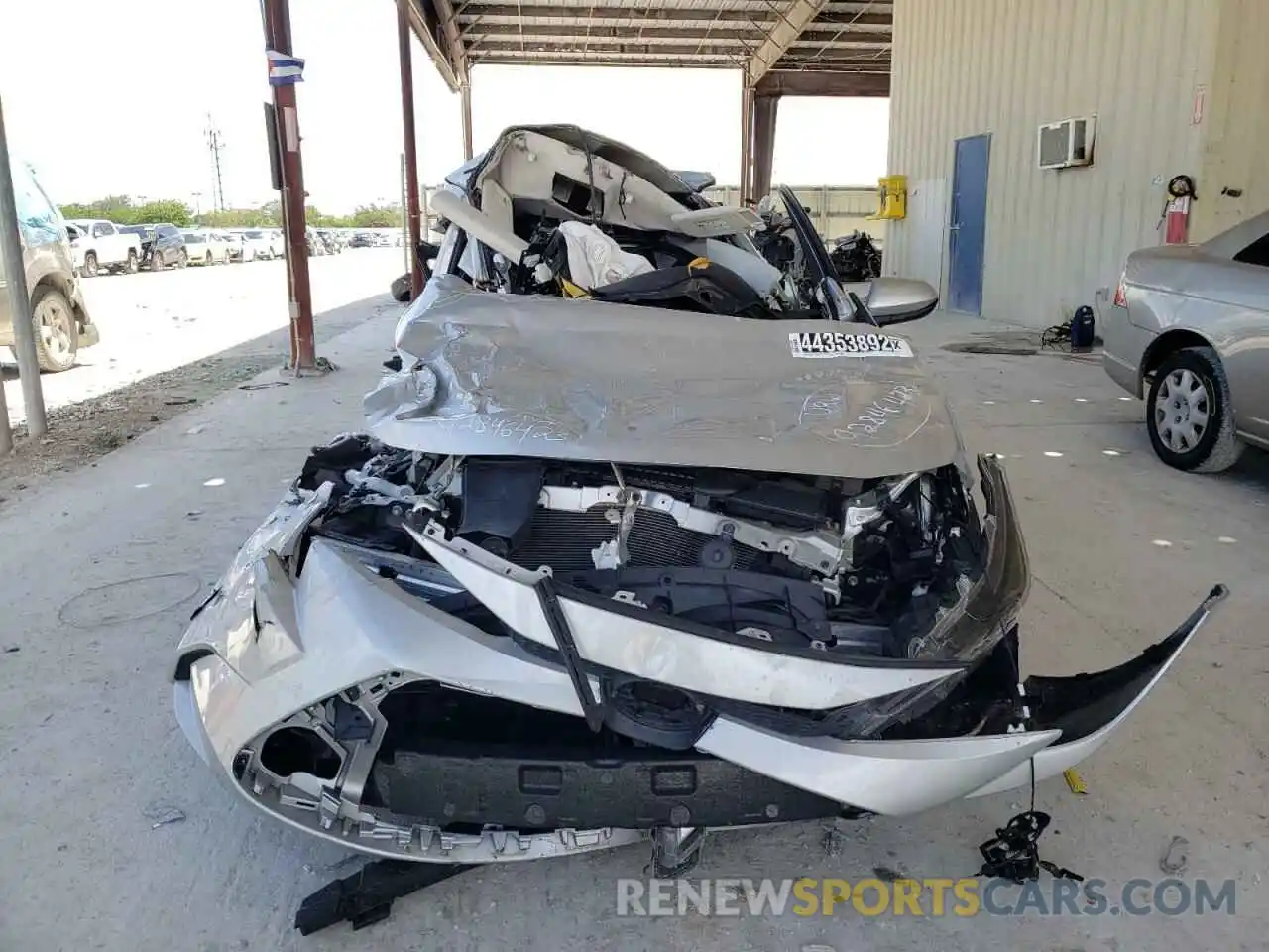 9 Photograph of a damaged car 5YFEPRAE7LP023284 TOYOTA COROLLA 2020