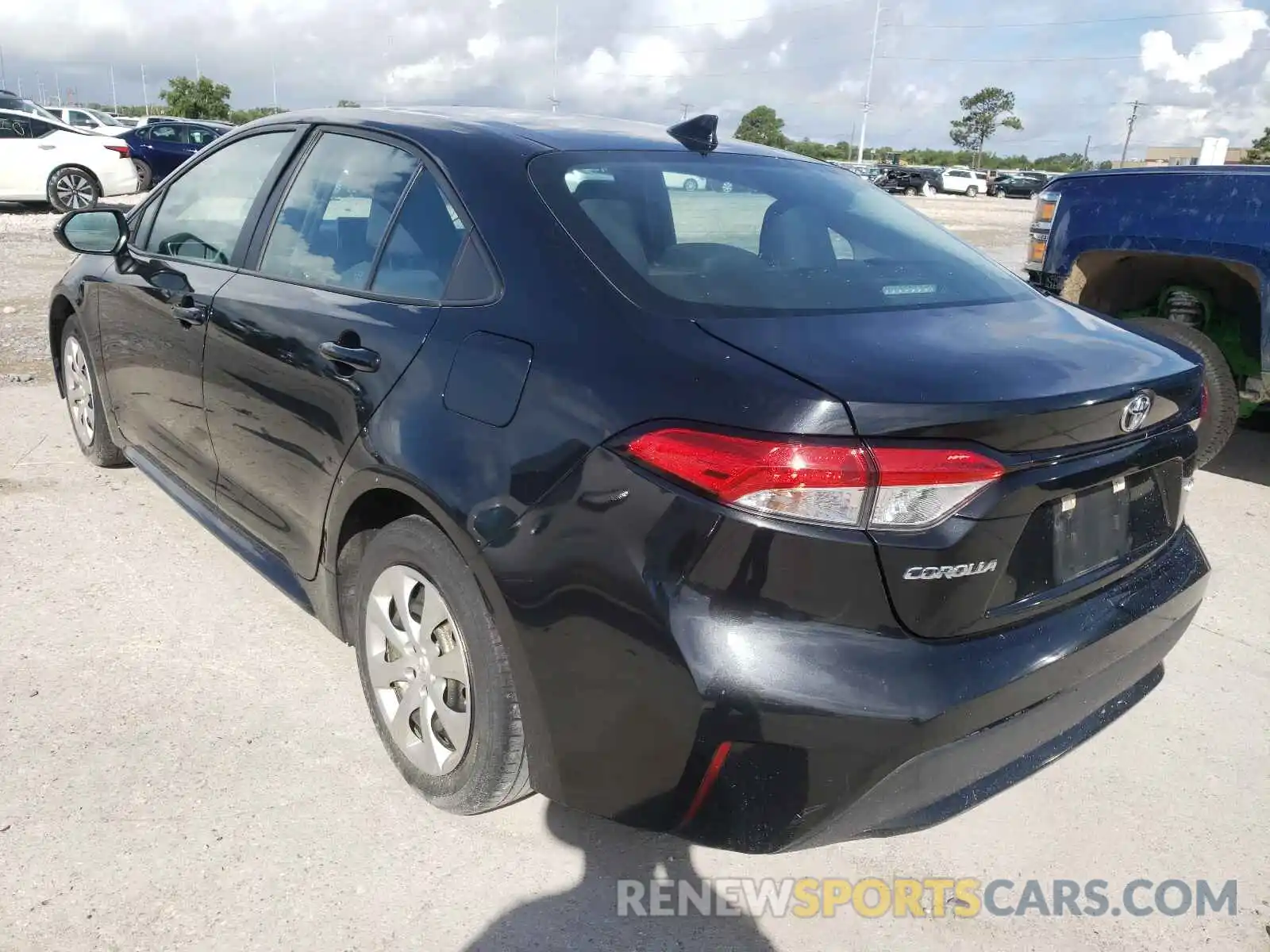 3 Photograph of a damaged car 5YFEPRAE7LP025052 TOYOTA COROLLA 2020