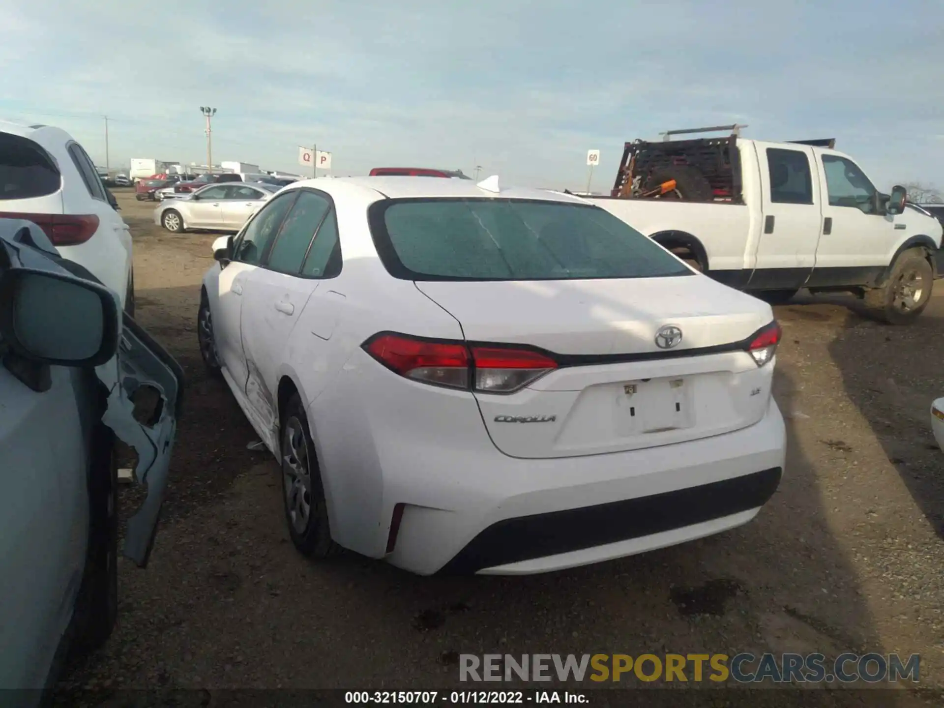 3 Photograph of a damaged car 5YFEPRAE7LP025181 TOYOTA COROLLA 2020