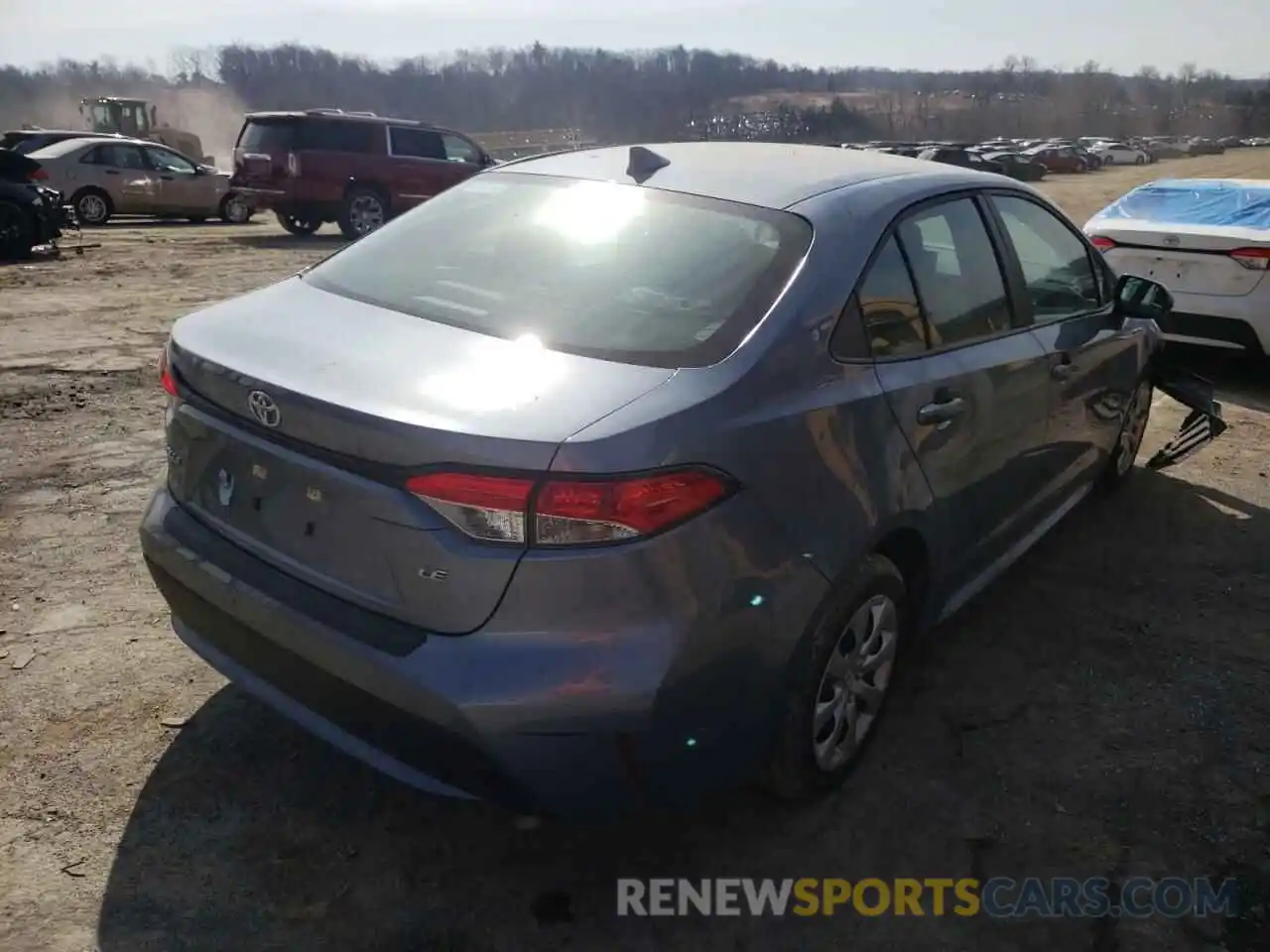 4 Photograph of a damaged car 5YFEPRAE7LP026038 TOYOTA COROLLA 2020