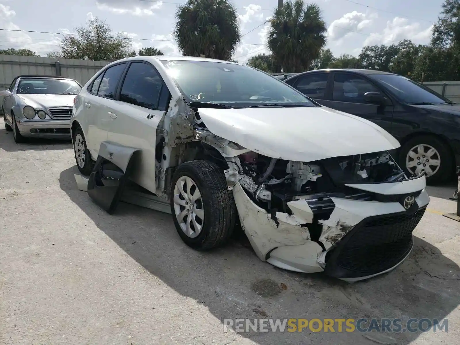 1 Photograph of a damaged car 5YFEPRAE7LP026041 TOYOTA COROLLA 2020