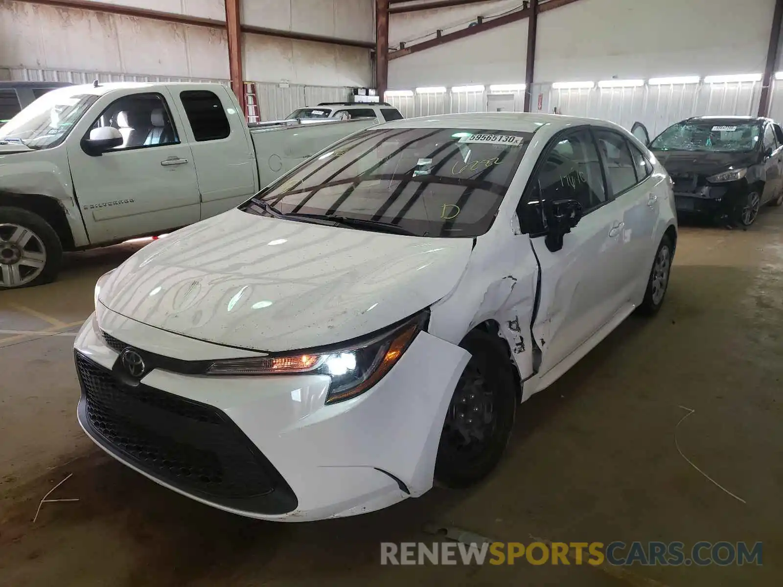 2 Photograph of a damaged car 5YFEPRAE7LP026282 TOYOTA COROLLA 2020