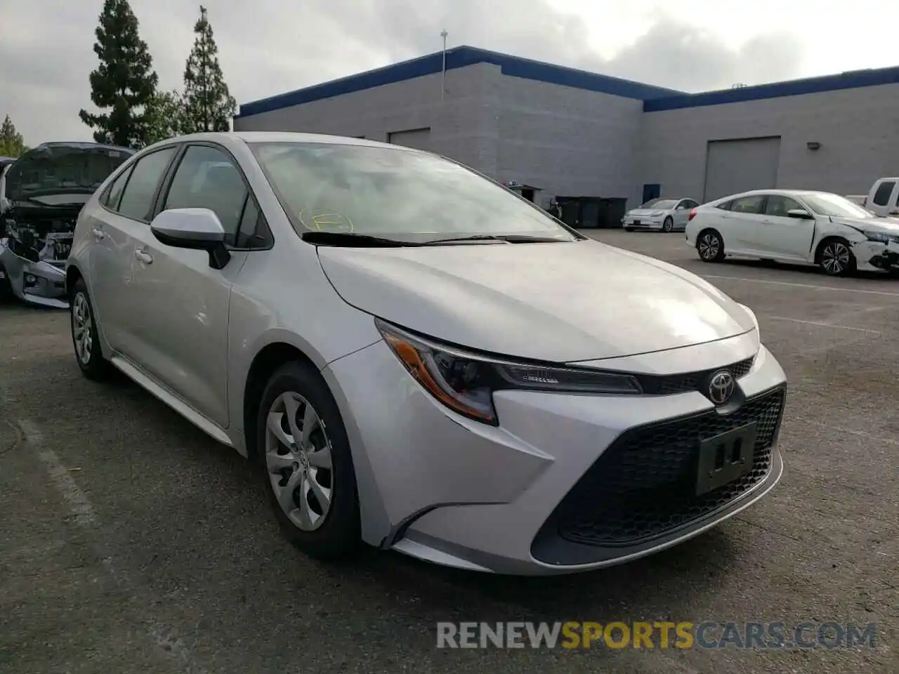 1 Photograph of a damaged car 5YFEPRAE7LP027660 TOYOTA COROLLA 2020