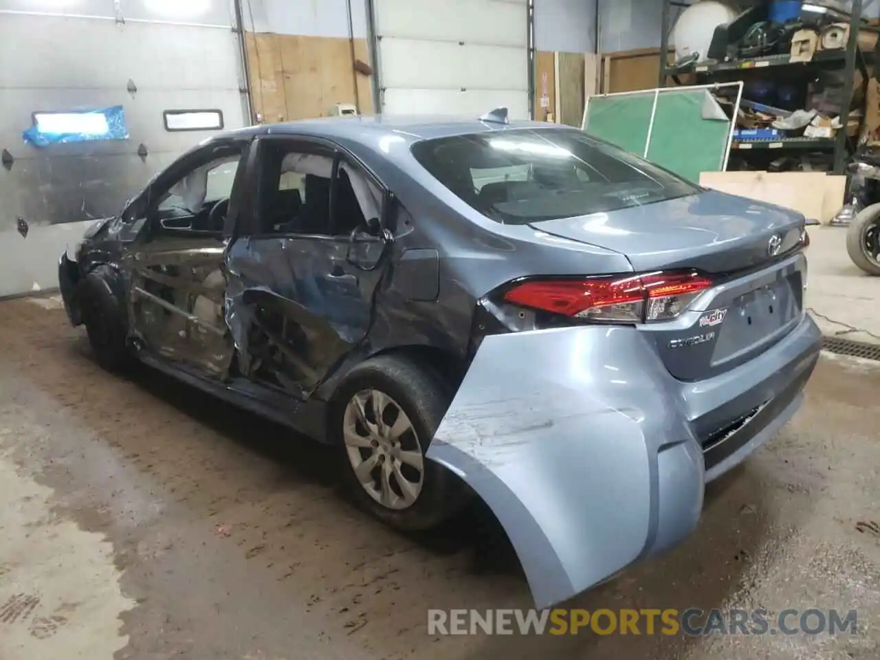 3 Photograph of a damaged car 5YFEPRAE7LP029134 TOYOTA COROLLA 2020