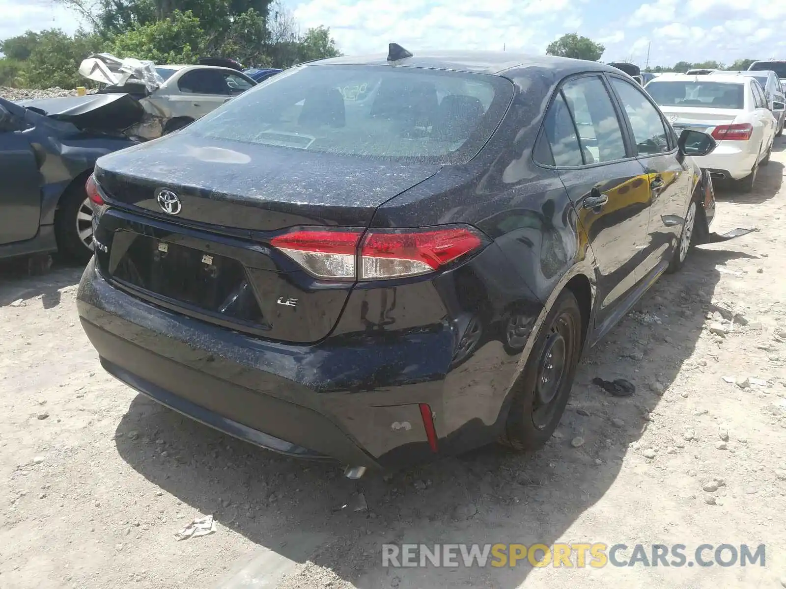 4 Photograph of a damaged car 5YFEPRAE7LP029747 TOYOTA COROLLA 2020