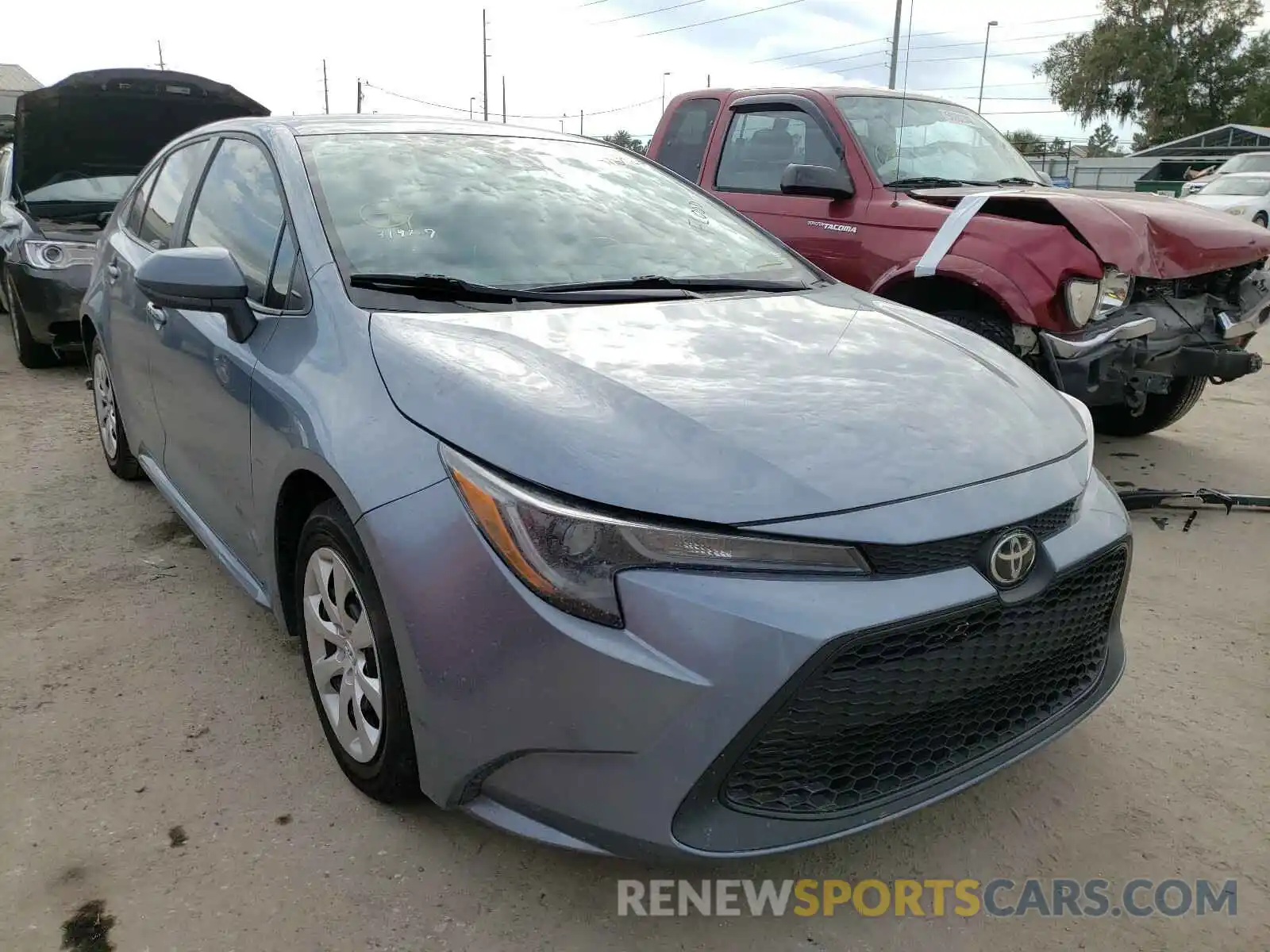 1 Photograph of a damaged car 5YFEPRAE7LP031255 TOYOTA COROLLA 2020