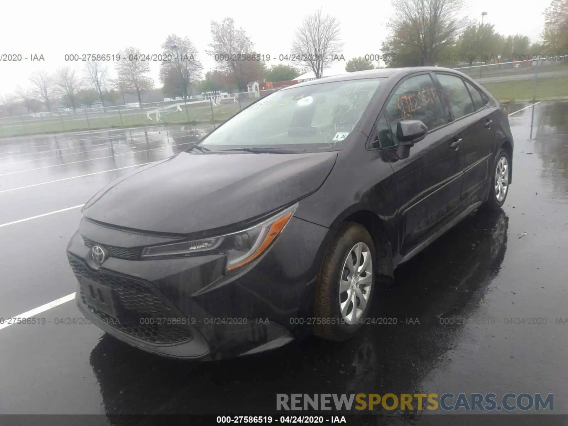 2 Photograph of a damaged car 5YFEPRAE7LP033054 TOYOTA COROLLA 2020