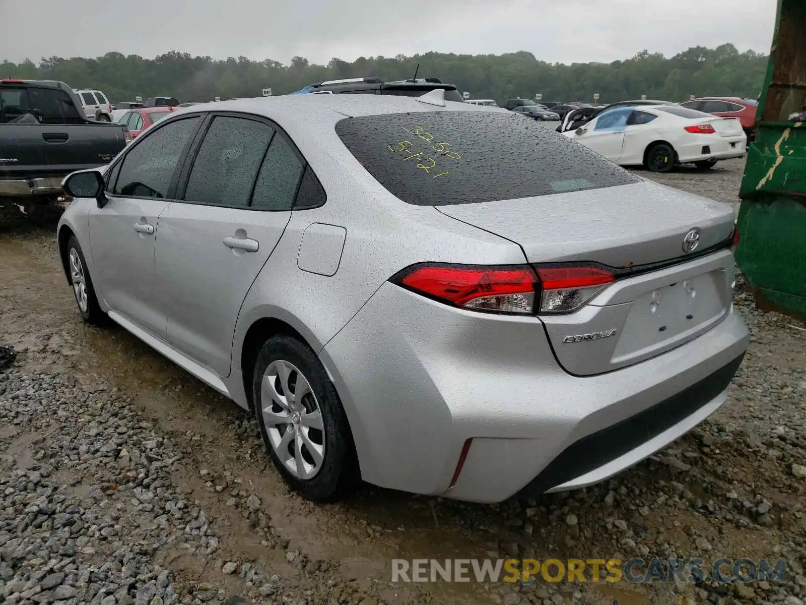 3 Photograph of a damaged car 5YFEPRAE7LP033250 TOYOTA COROLLA 2020