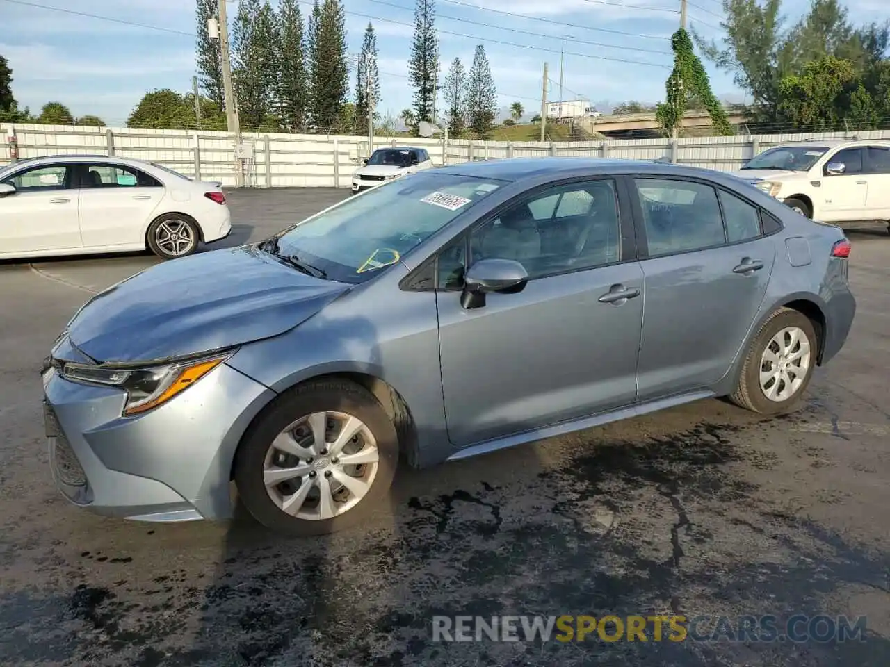 1 Photograph of a damaged car 5YFEPRAE7LP033264 TOYOTA COROLLA 2020