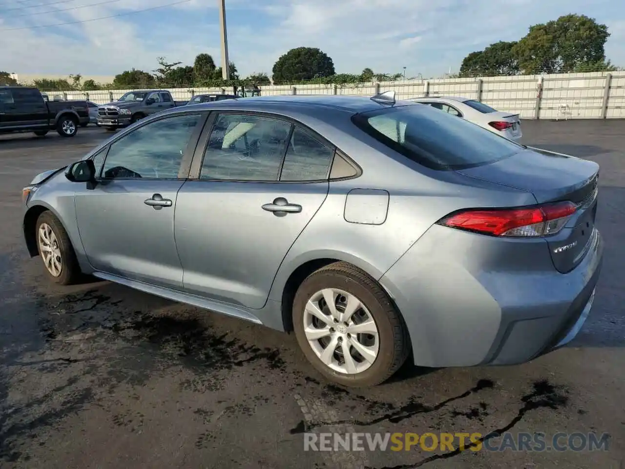 2 Photograph of a damaged car 5YFEPRAE7LP033264 TOYOTA COROLLA 2020