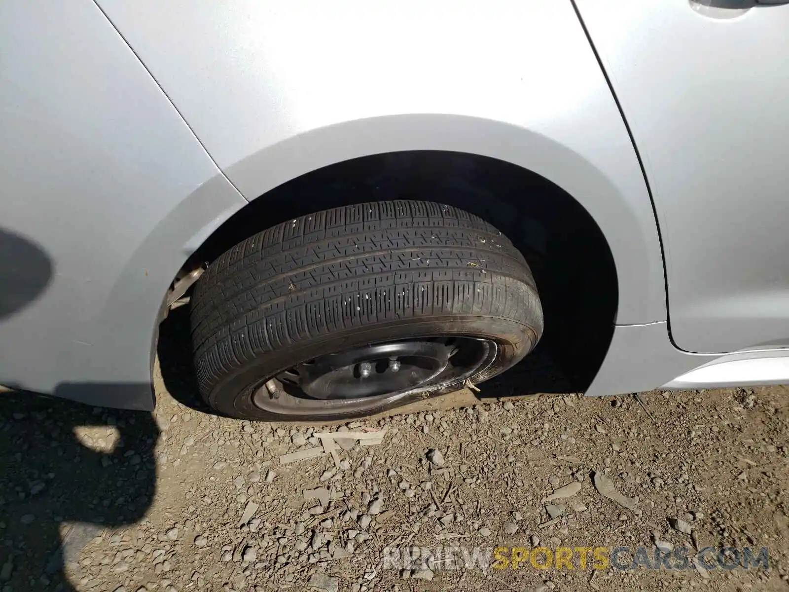 10 Photograph of a damaged car 5YFEPRAE7LP035418 TOYOTA COROLLA 2020