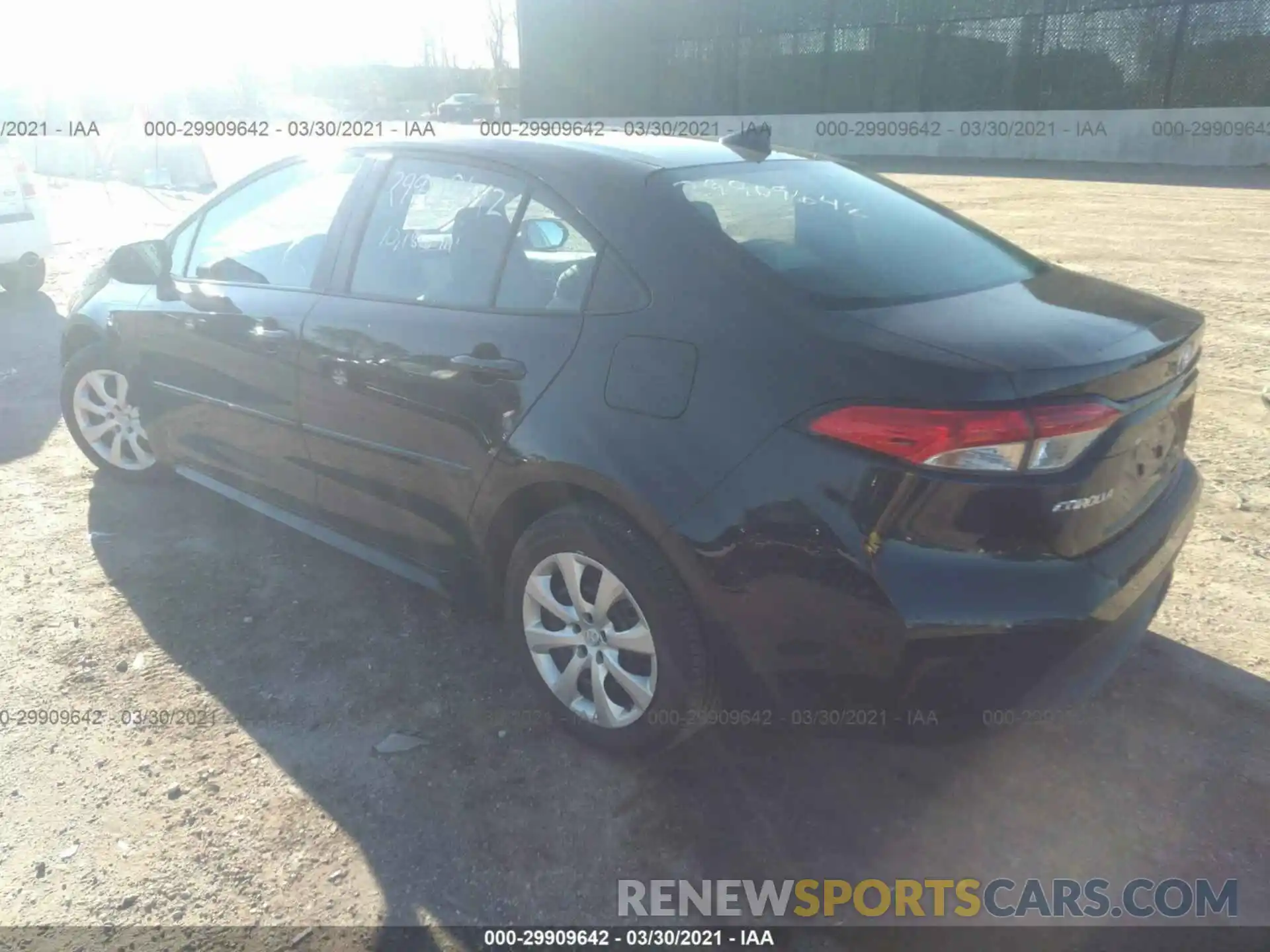 3 Photograph of a damaged car 5YFEPRAE7LP035676 TOYOTA COROLLA 2020