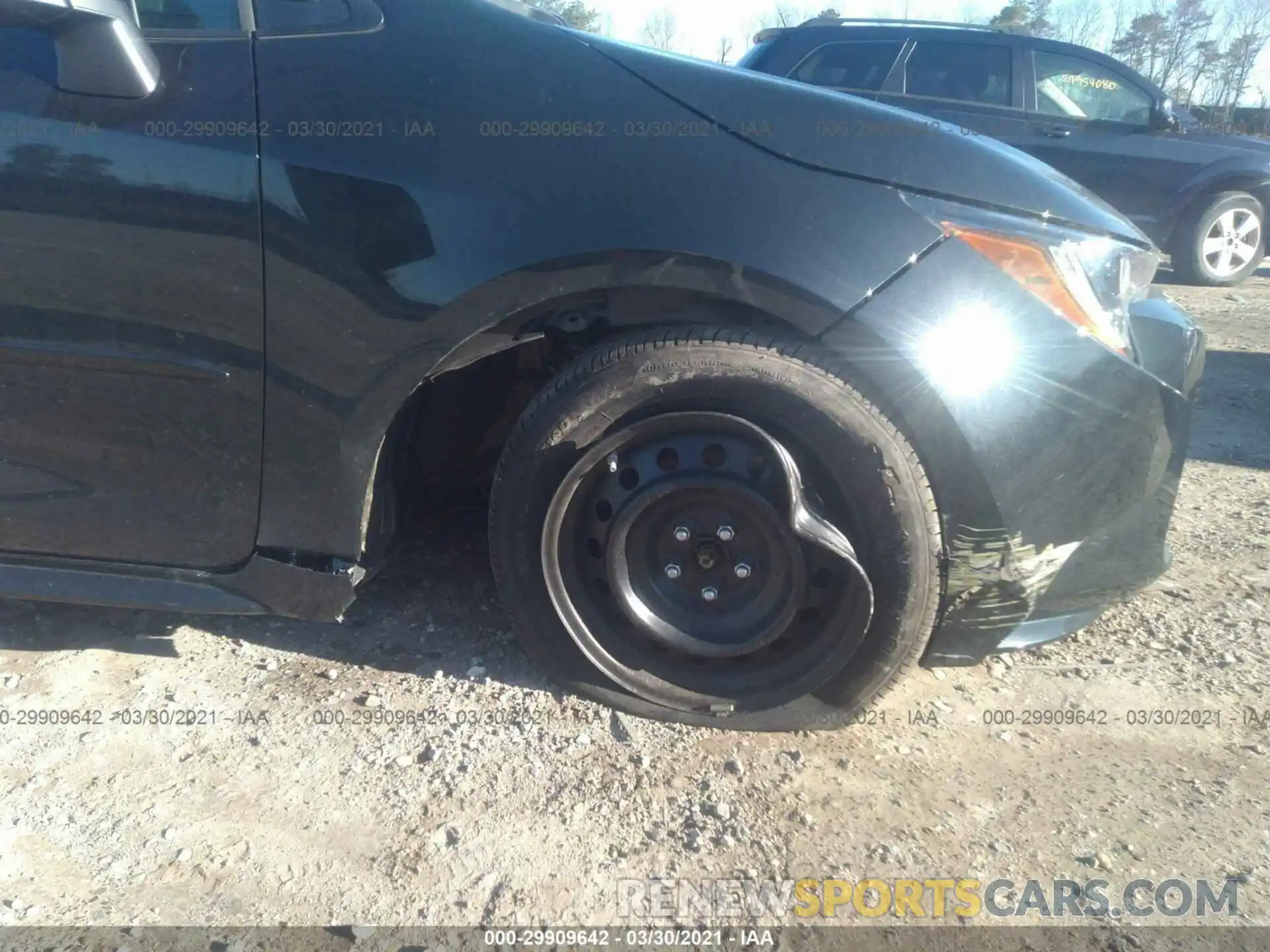 6 Photograph of a damaged car 5YFEPRAE7LP035676 TOYOTA COROLLA 2020