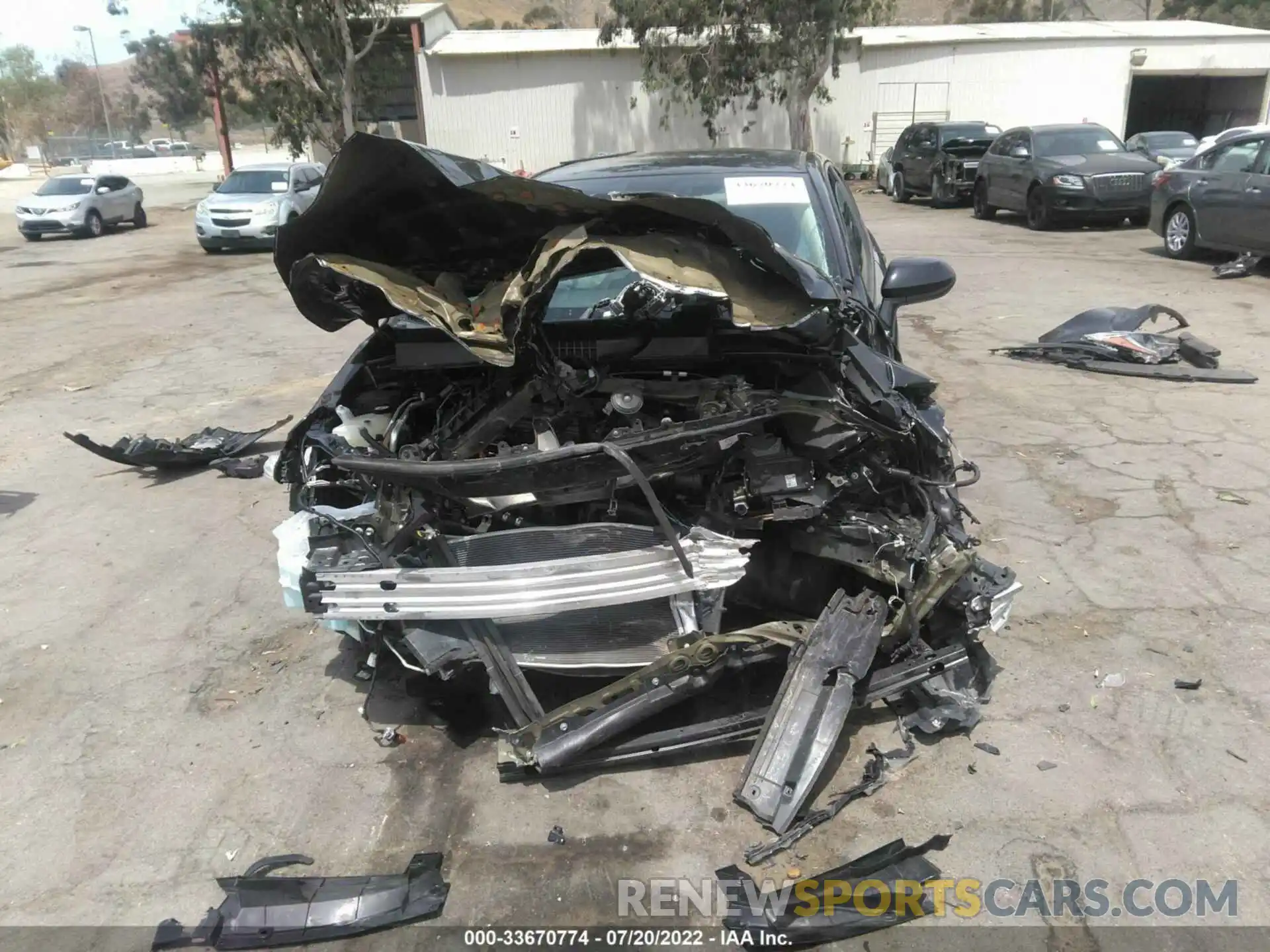 6 Photograph of a damaged car 5YFEPRAE7LP036407 TOYOTA COROLLA 2020