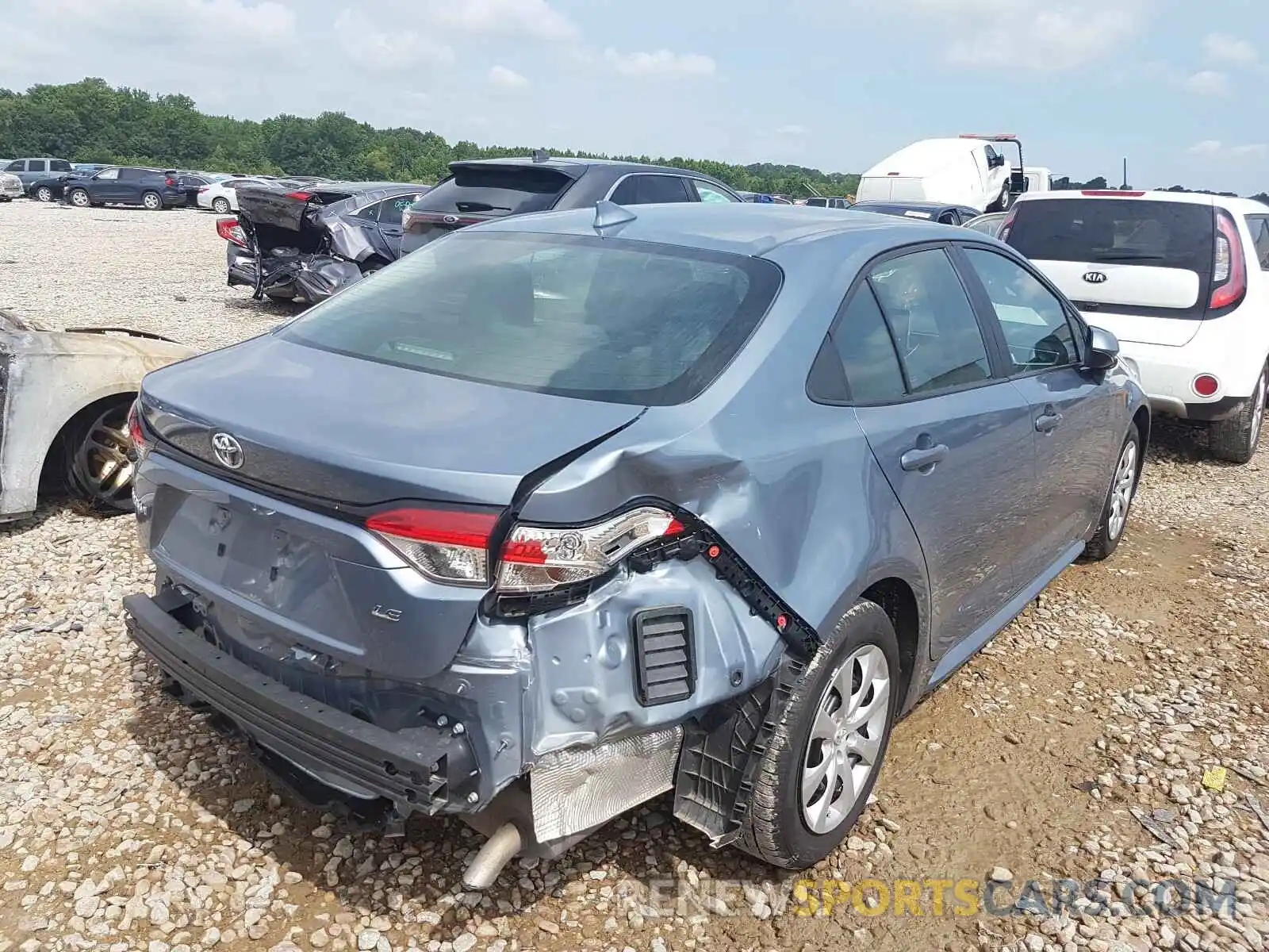 4 Photograph of a damaged car 5YFEPRAE7LP036598 TOYOTA COROLLA 2020