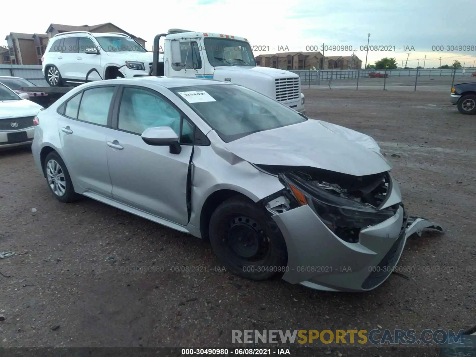 1 Photograph of a damaged car 5YFEPRAE7LP037993 TOYOTA COROLLA 2020