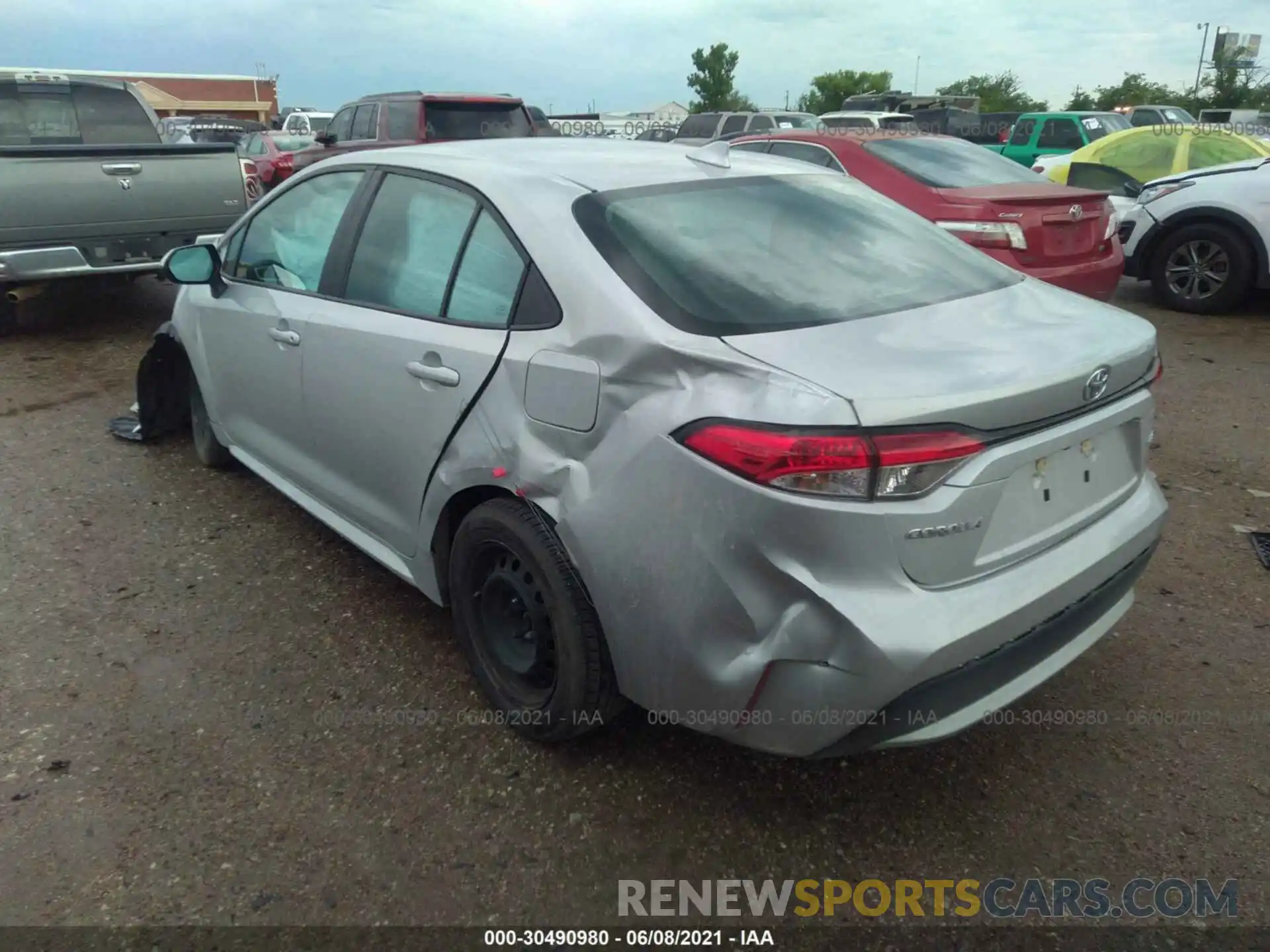 3 Photograph of a damaged car 5YFEPRAE7LP037993 TOYOTA COROLLA 2020