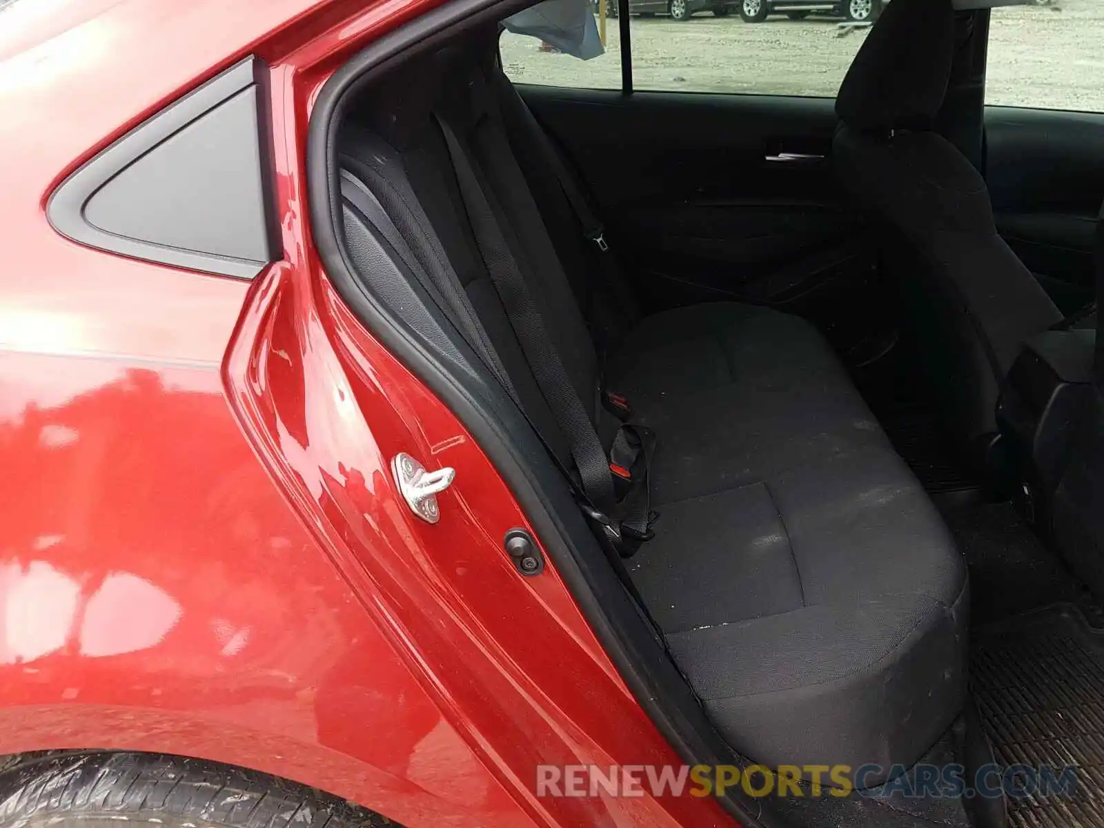 6 Photograph of a damaged car 5YFEPRAE7LP038741 TOYOTA COROLLA 2020